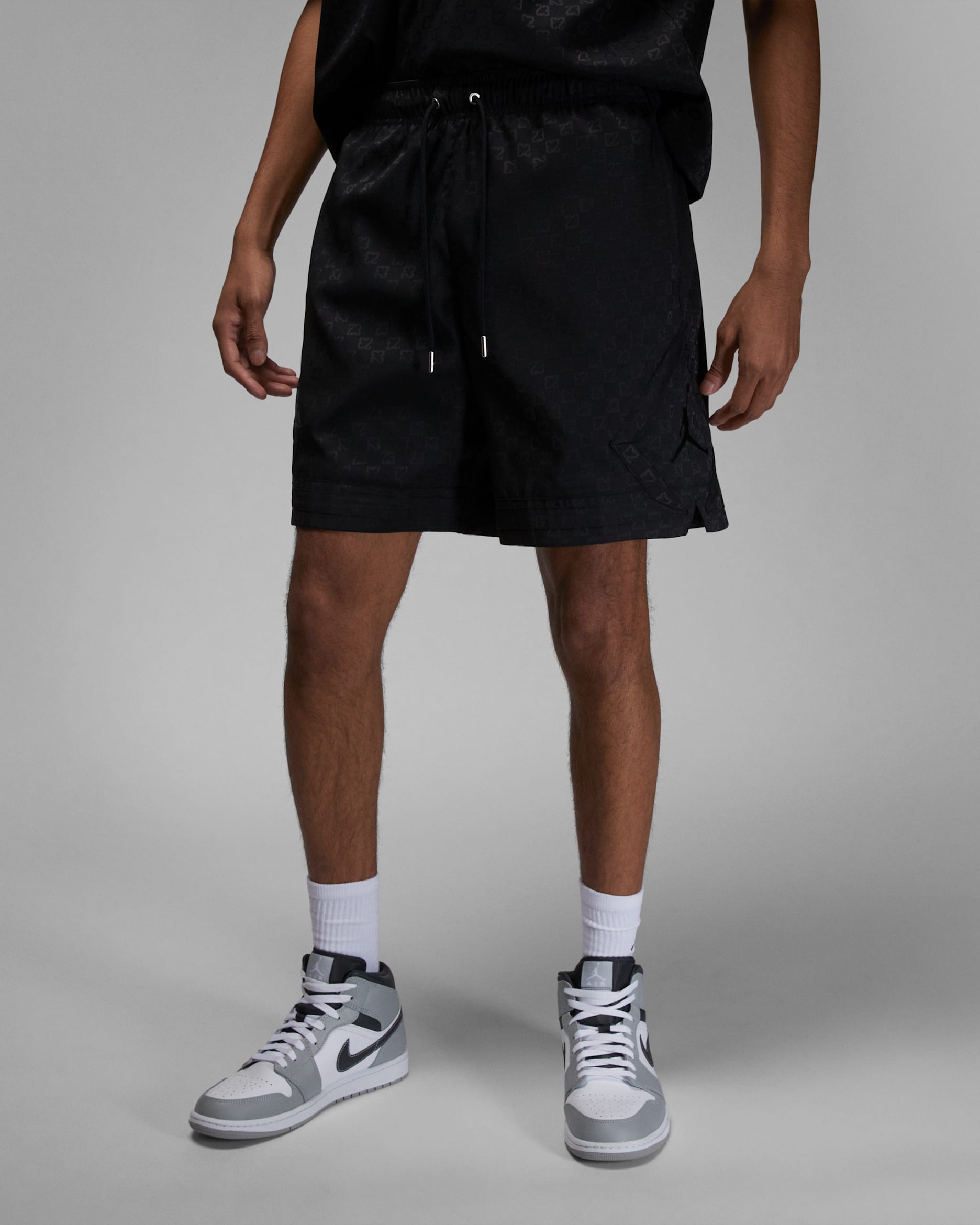 Jordan Essentials Men's Diamond Shorts - Black/Black