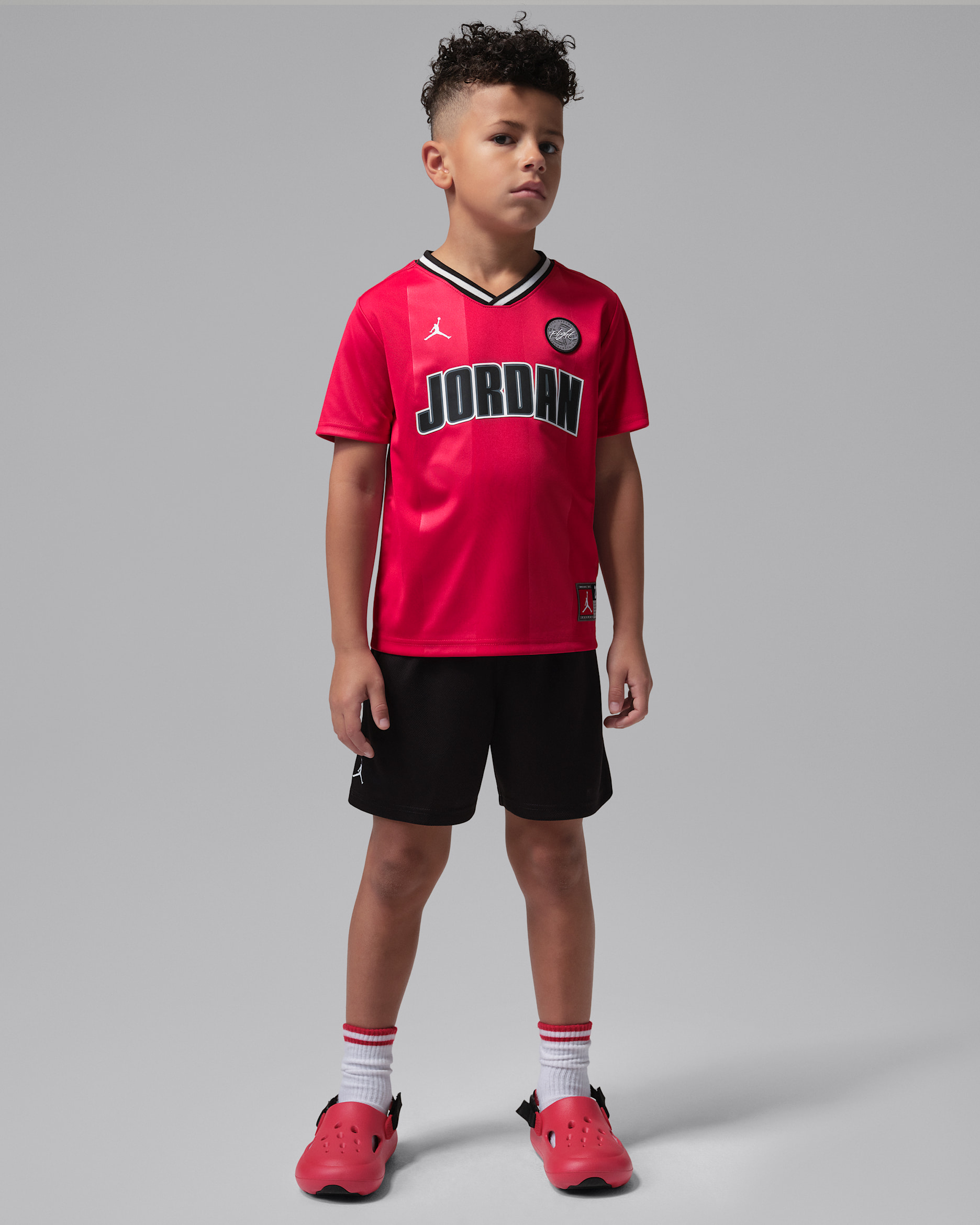 Conjunto de jersey y shorts de malla para niños talla pequeña Jordan - Negro