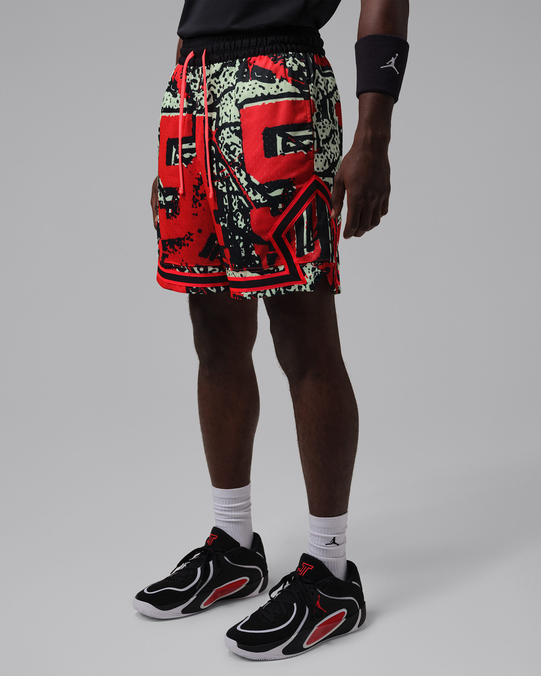 Jordan Sport Men's Diamond Shorts - Infrared 23/Black/Black