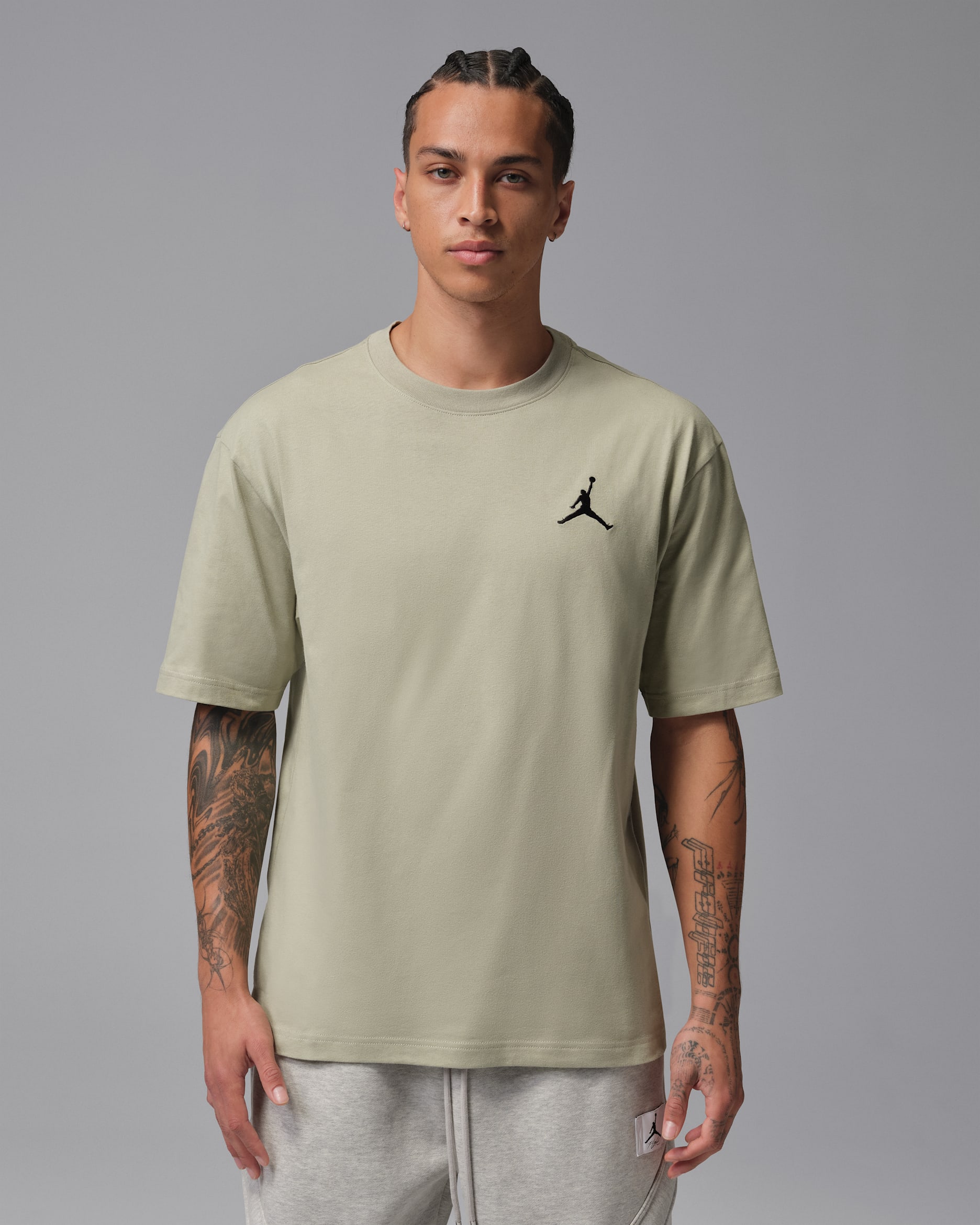 Jordan T-Shirt mit gesticktem Jumpman (Herren) - Spruce Fog/Schwarz