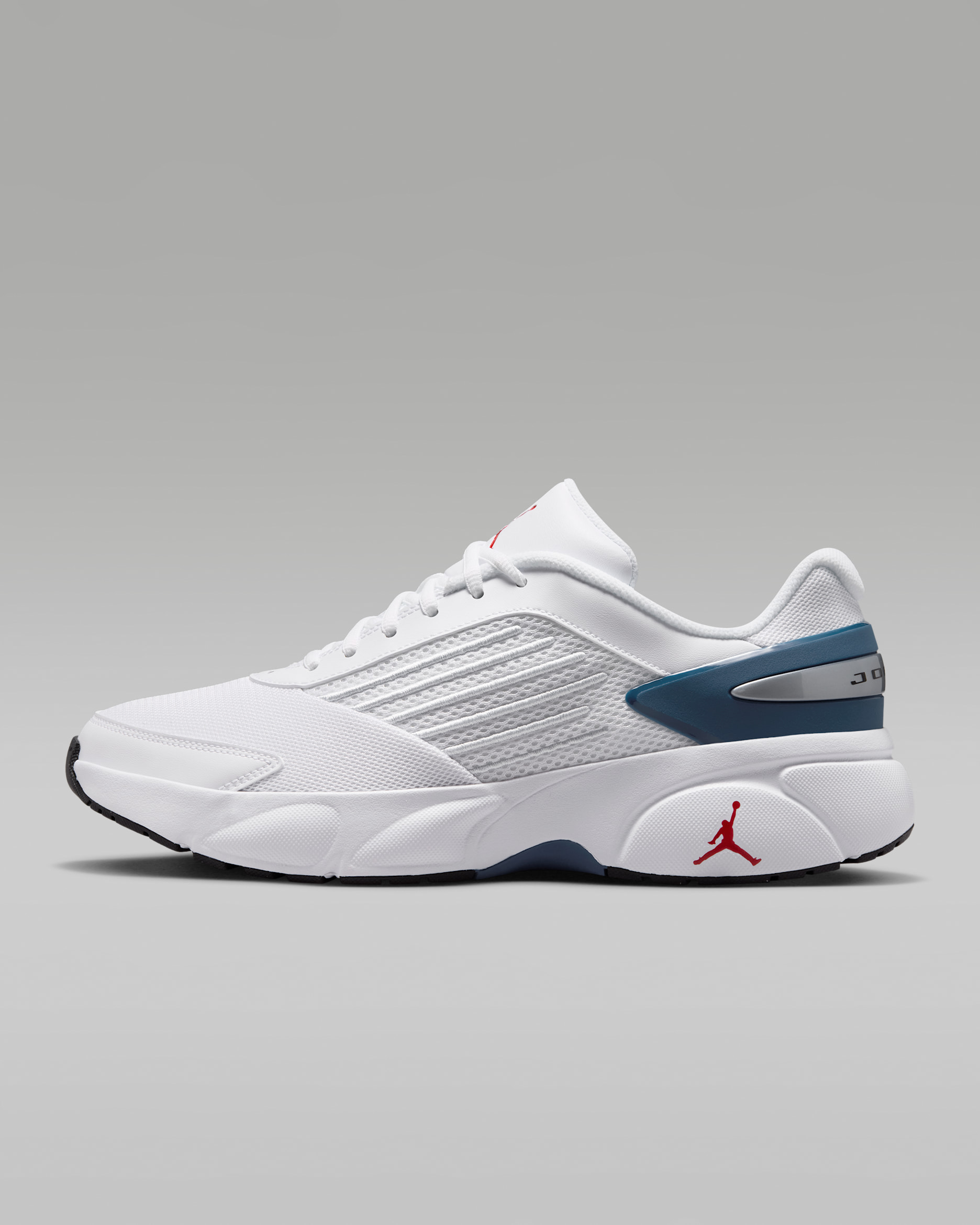 Jordan Trunner Flow Men's Shoes - White/True Blue/Black/Fire Red