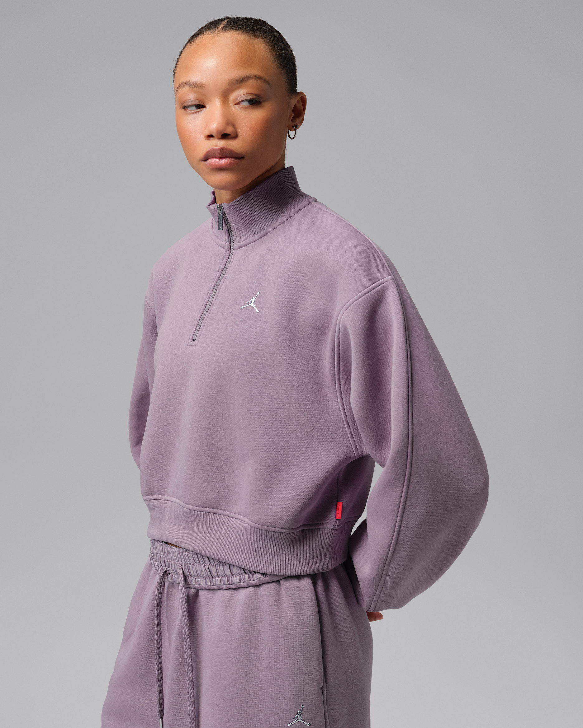 Playera cropped con cierre de 1/4 para mujer Jordan Brooklyn - Morado humo