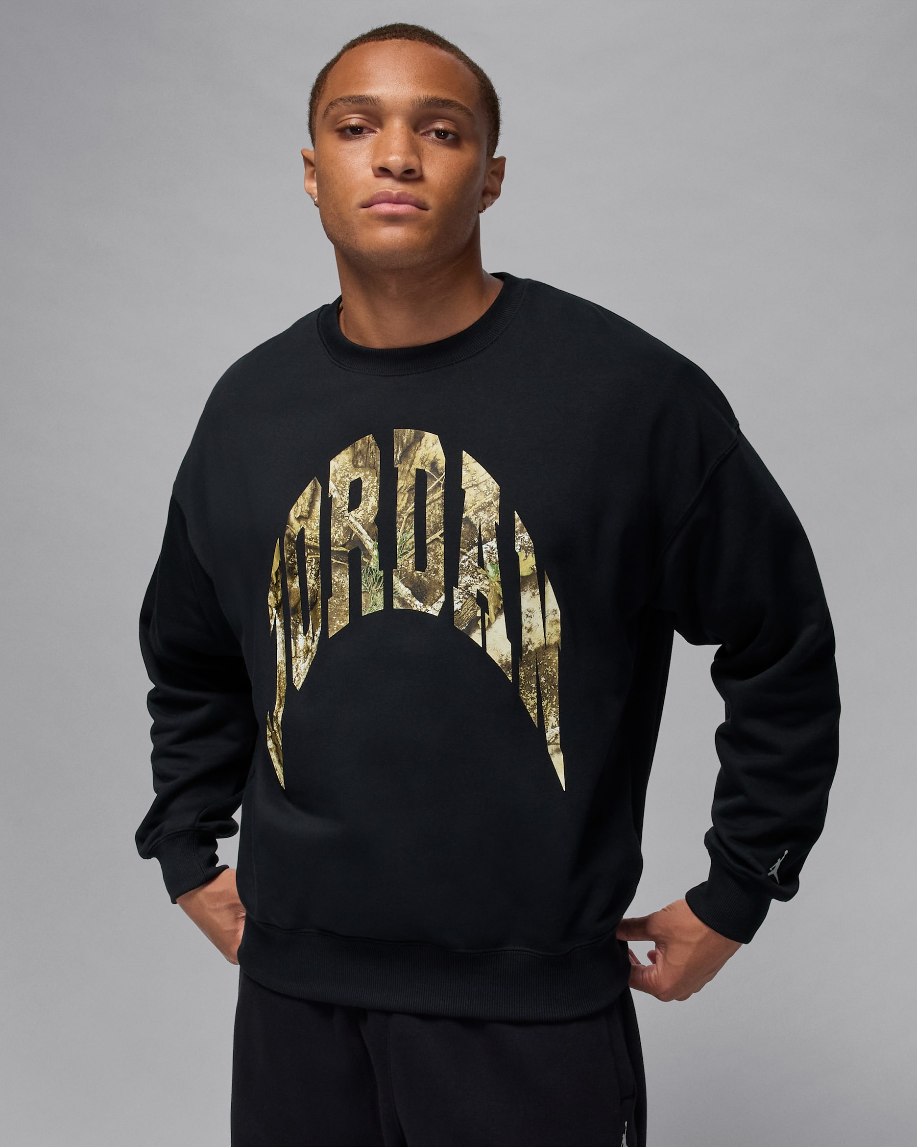 Sudadera sin cierre de cuello redondo de French Terry para hombre Realtree Jordan Brooklyn - Negro/Vela