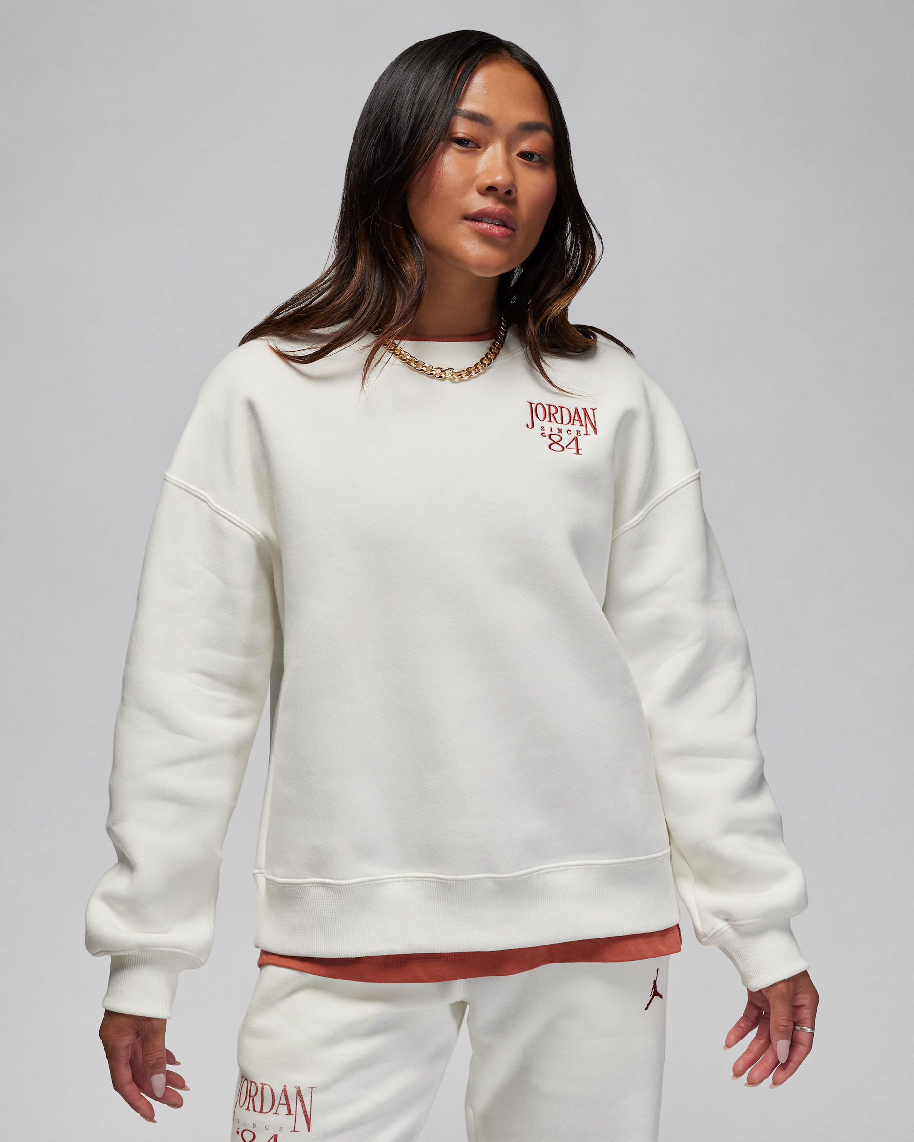 ジョーダン ブルックリン フリース ウィメンズ クルーネック スウェットシャツ - セイル/デューンレッド