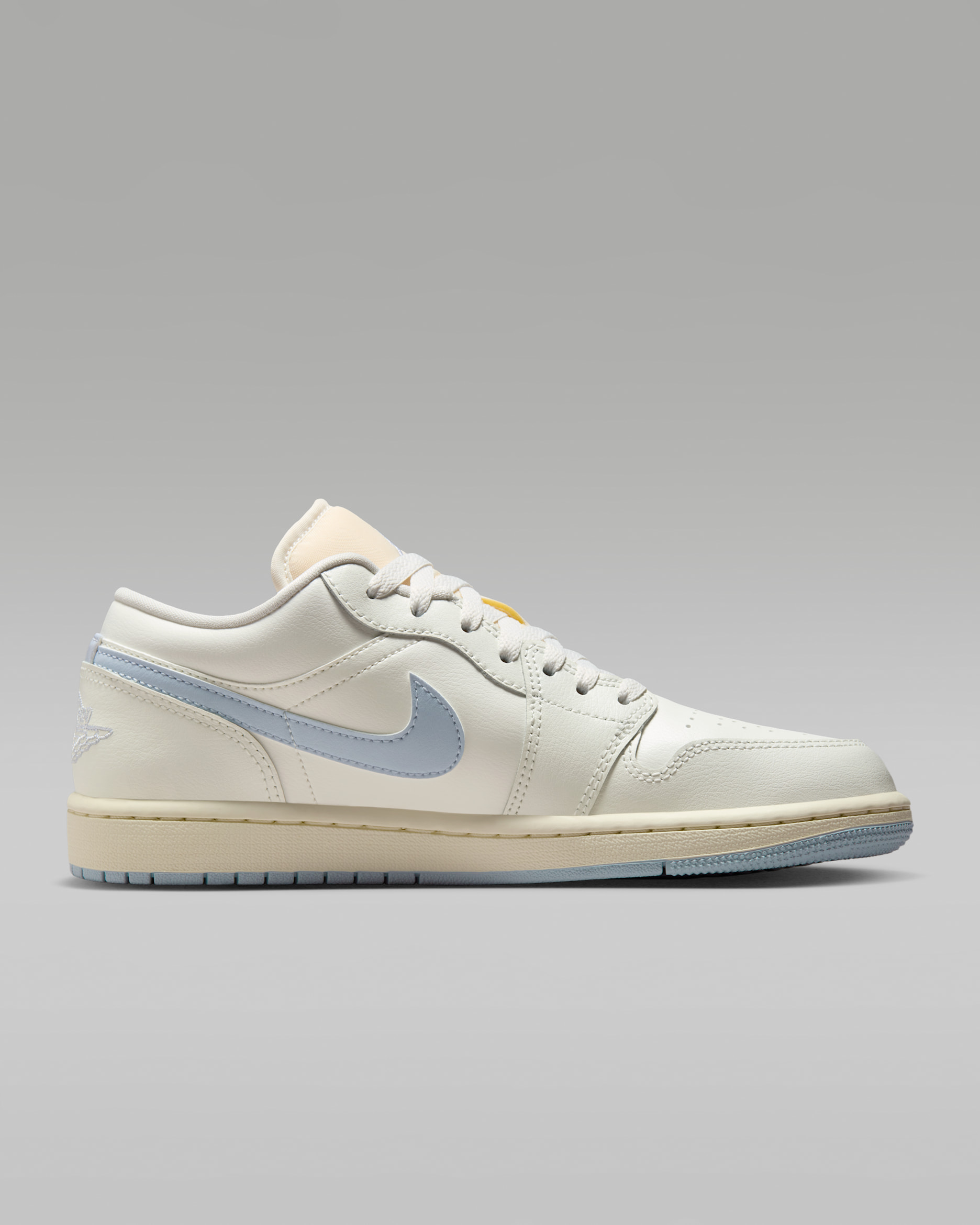 Air Jordan 1 Low Women's Shoes
