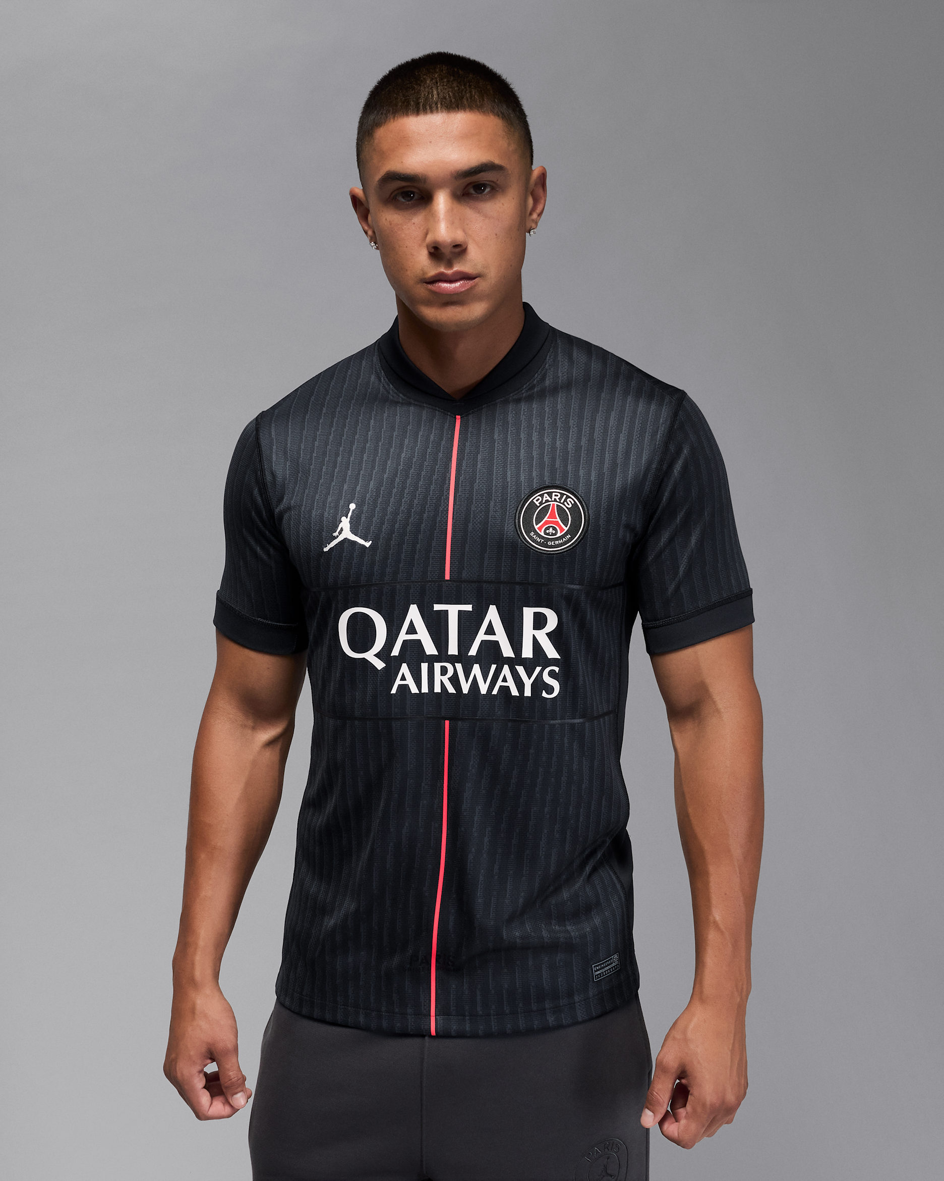 Paris Saint-Germain 2025/26 Stadium Fourth Men’s Jordan Dri-FIT Football Replica Shirt - Off-Noir/Black/Pearl Pink