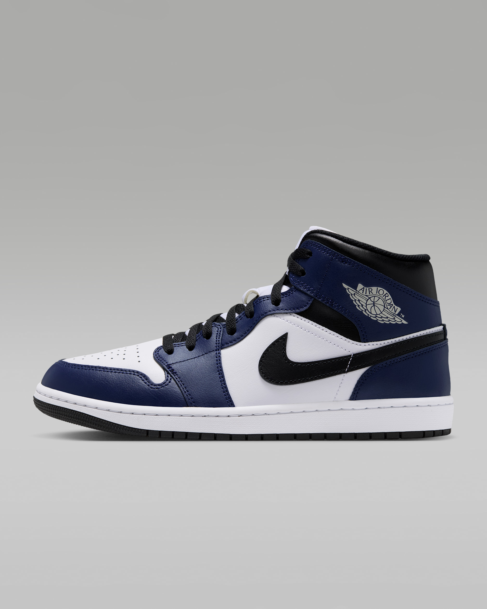 エア ジョーダン 1 MID メンズシューズ - ホワイト/カレッジネイビー/ホワイト/テックグレー