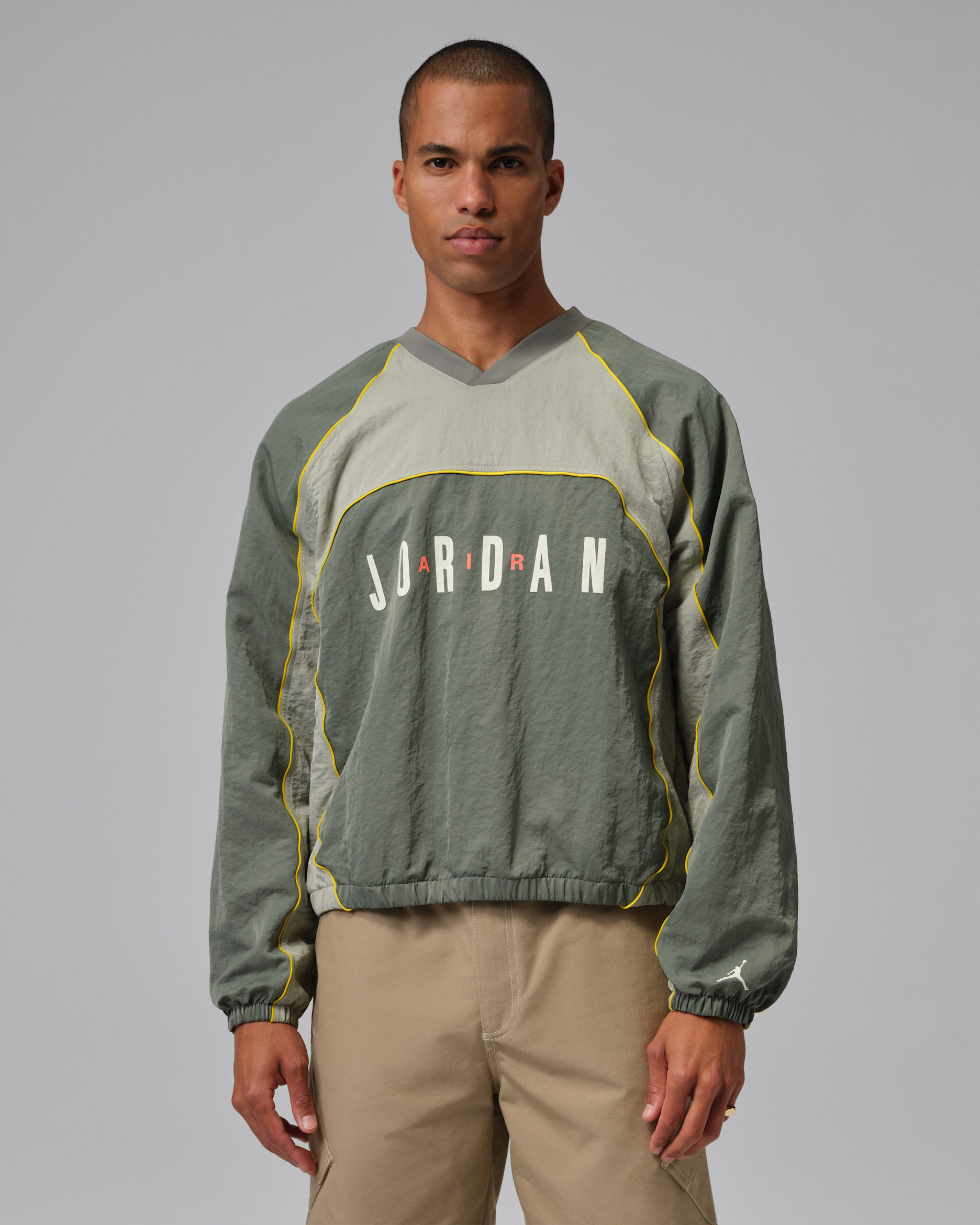Jordan Flight Men's Long-Sleeve Warm-Up Top - Vintage Lichen/Spruce Fog/Bright Citron/Sail