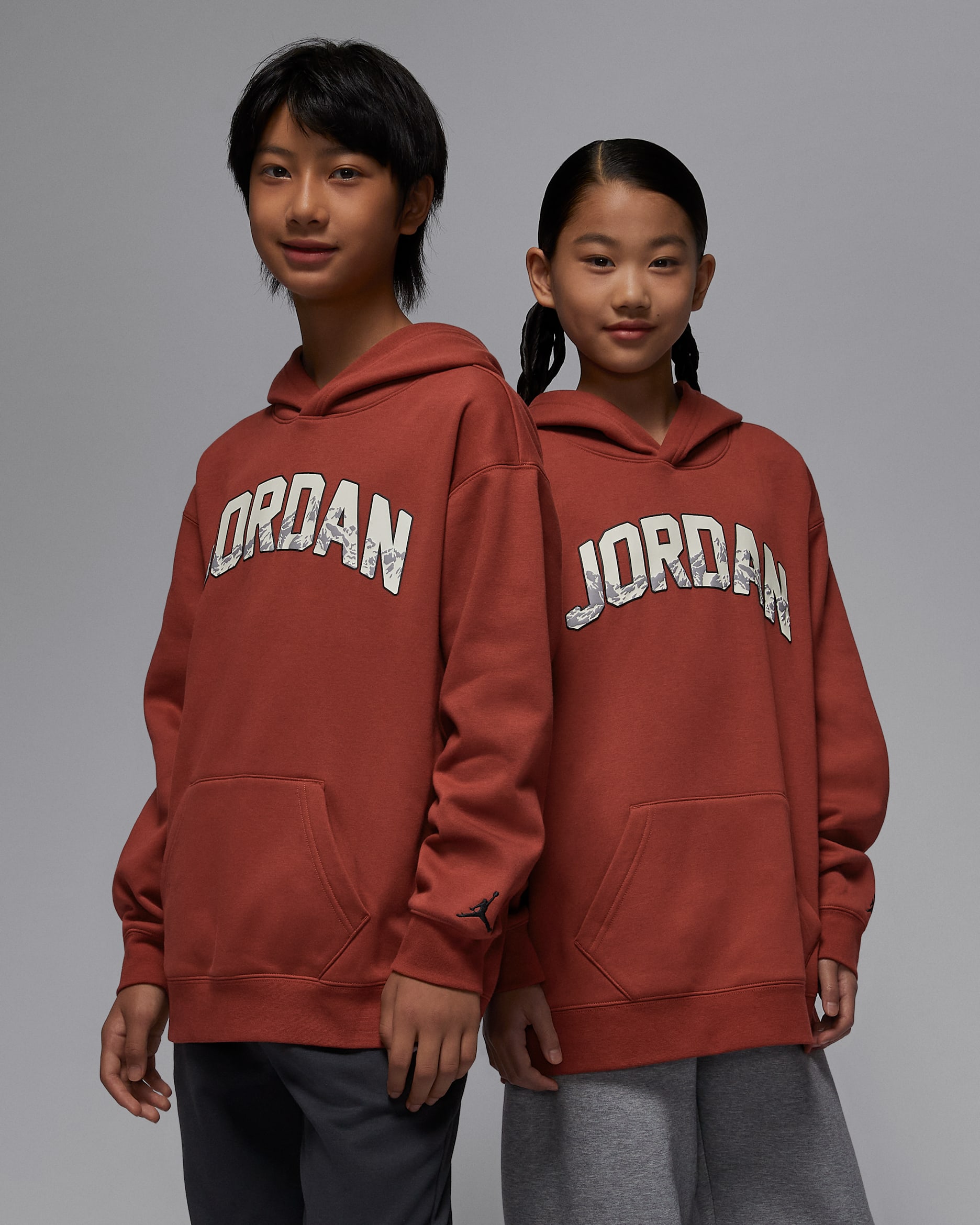 Jordan Big Kids' Gift Giving Mountain Pullover Hoodie - Redstone