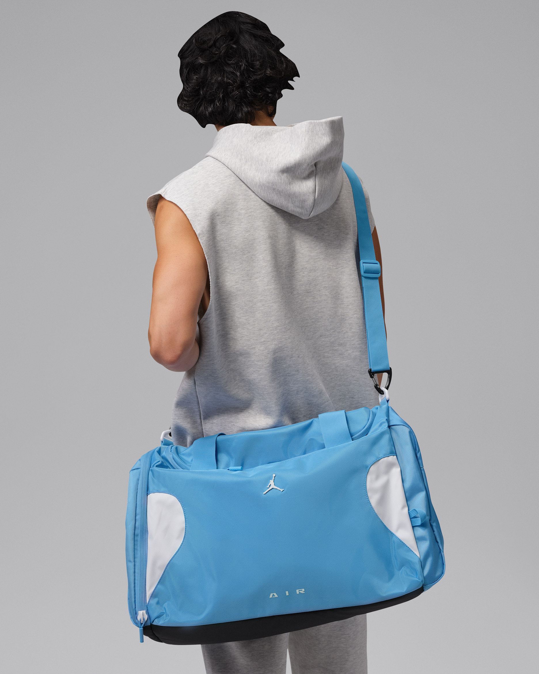 Jordan Element Duffel (68.8L) - University Blue