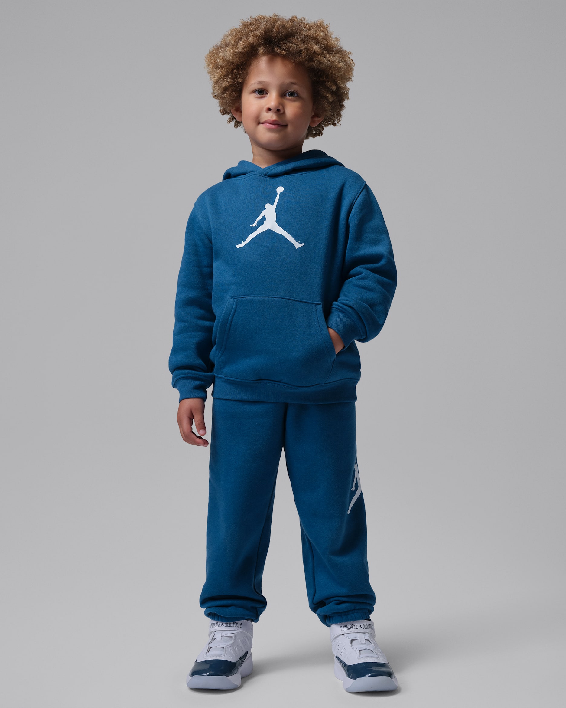 Jordan Conjunto de dos piezas con sudadera con capucha de tejido Fleece Jumbo Jumpman - Niño/a pequeño/a - True Blue