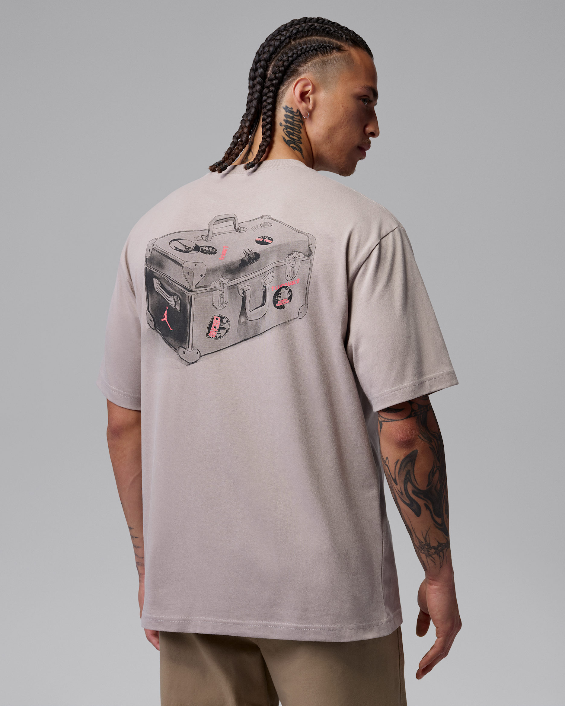 Jordan Men's Graphic T-Shirt - Enigma Stone/Infrared 23