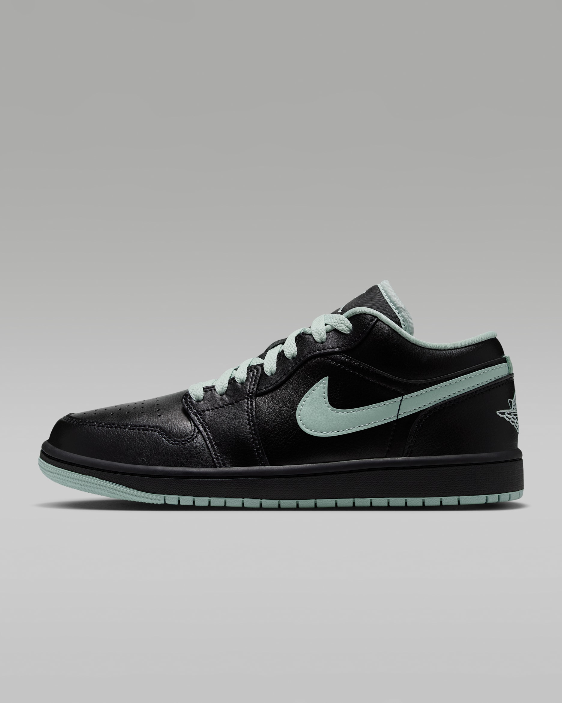 Tenis para mujer Air Jordan 1 Low - Negro/Escarcha pistacho