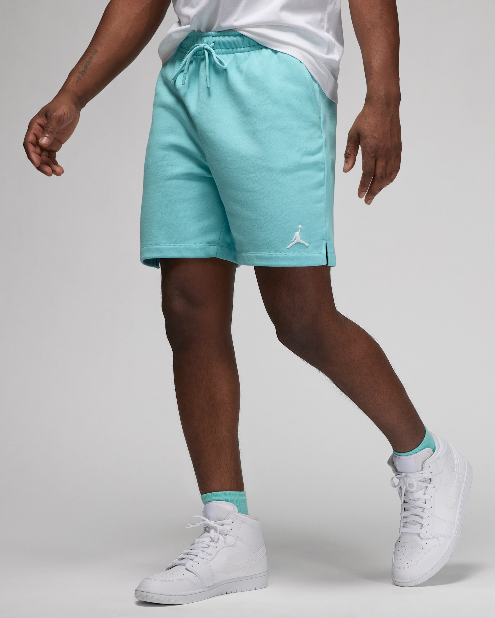 Jordan Essentials Men's Shorts - Bleached Aqua/White
