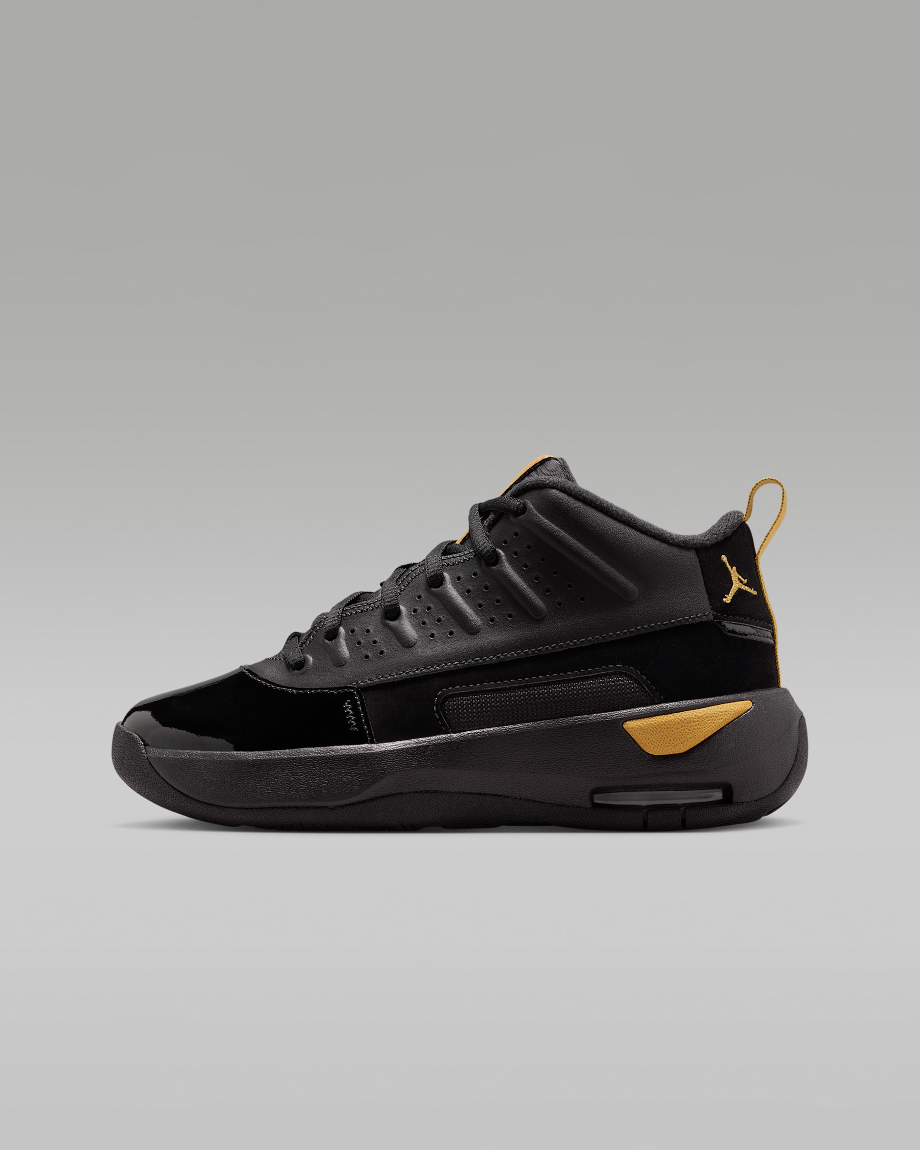 Jordan Max Aura 7 Older Kids' Shoes - Black/Black/Metallic Gold