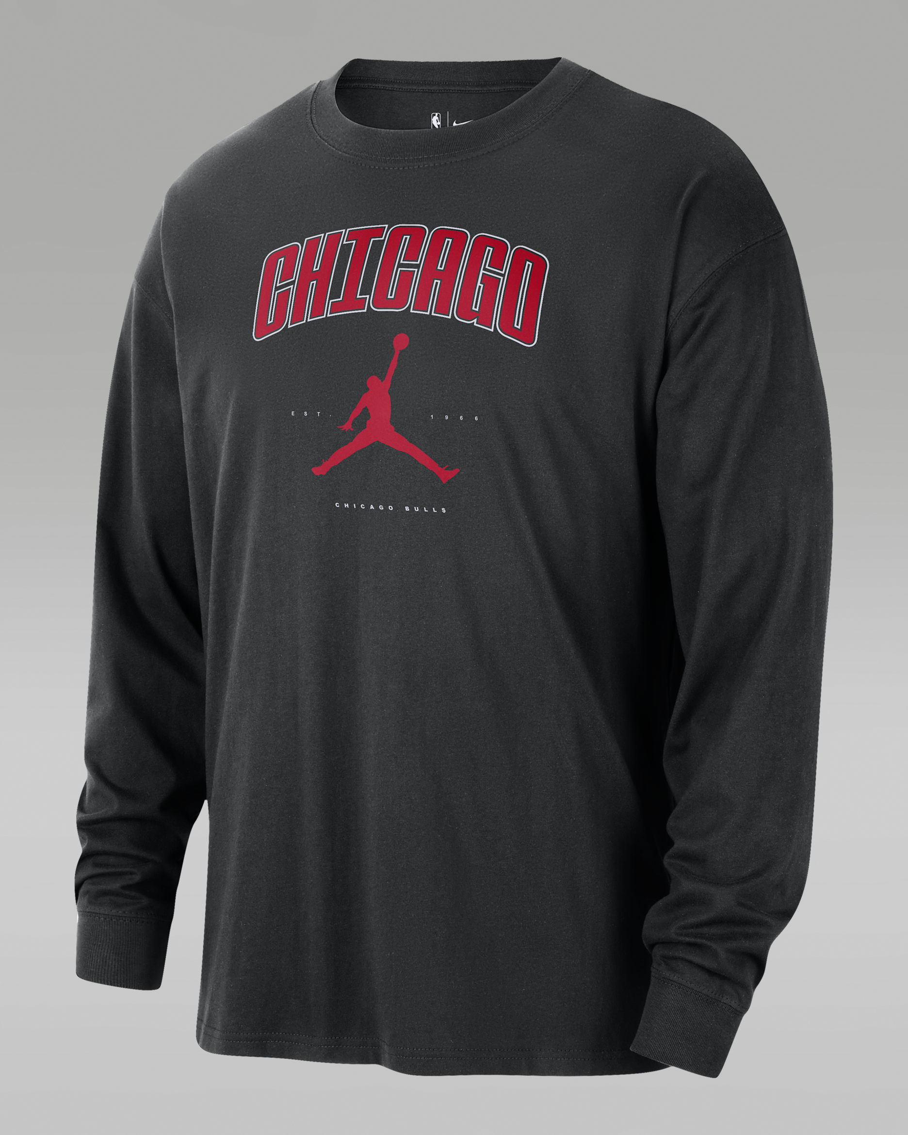 Chicago Bulls Essential Men's Jordan NBA Long-Sleeve T-Shirt - Black