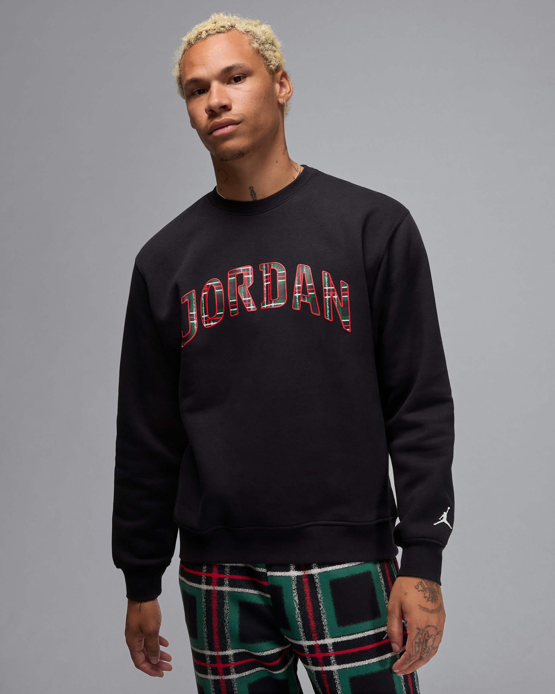 Jordan Essentials Men's Fleece Crew-Neck Sweatshirt - Black/Sail