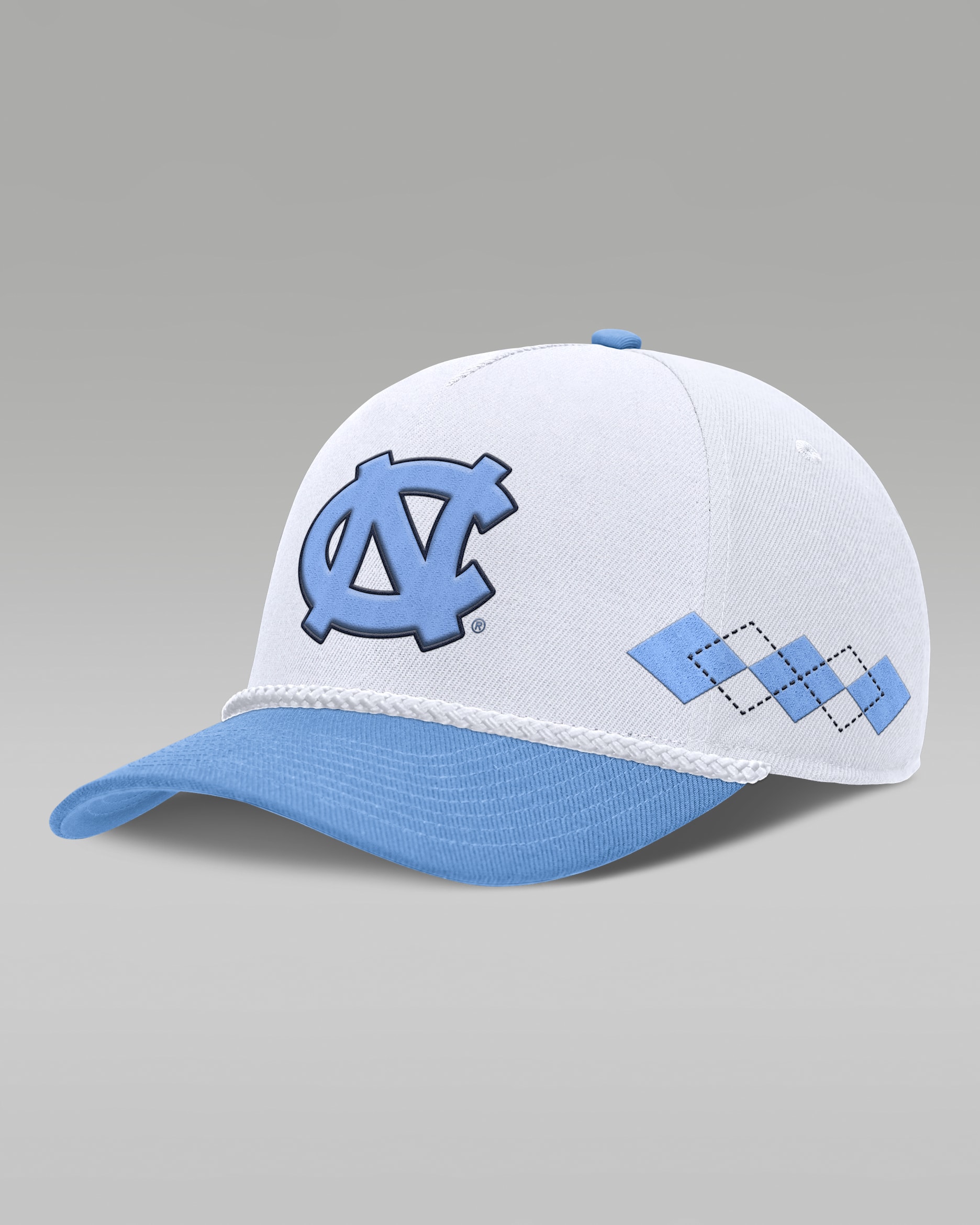 Gorra universitaria marca Jordan ajustable para hombre North Carolina Rise Argyle - Blanco
