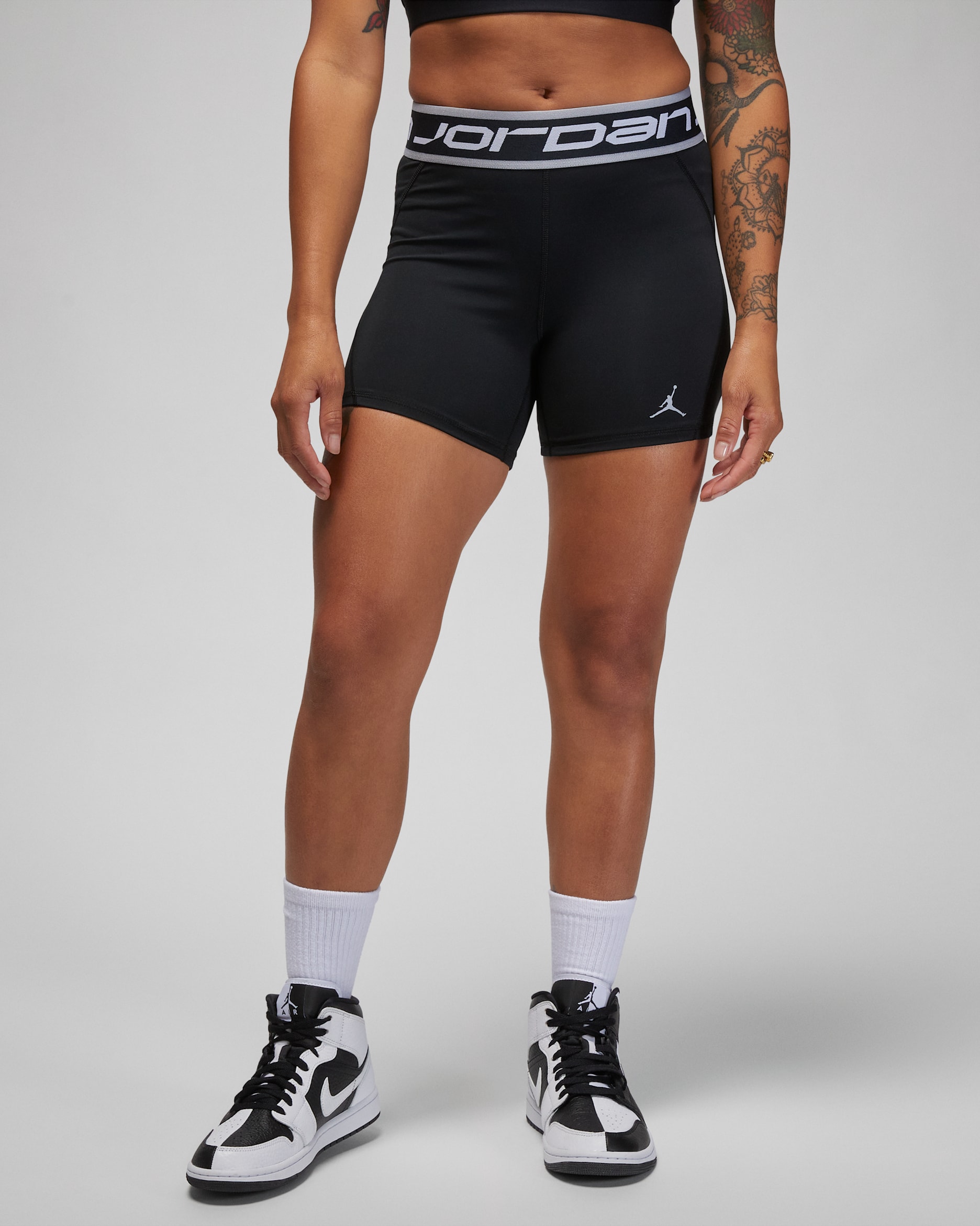 Jordan Sport Women's 5" Shorts - Black/Stealth