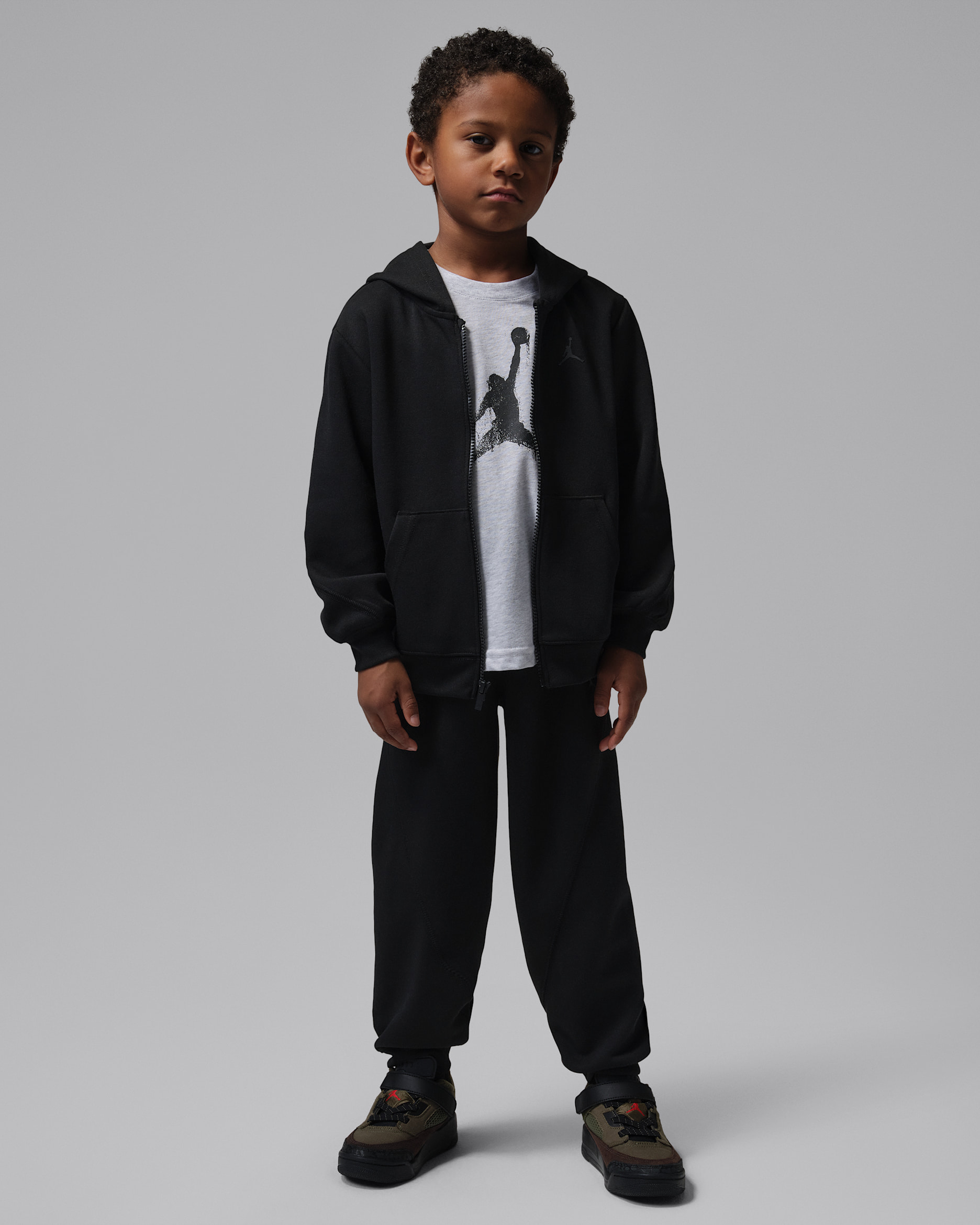 Jordan Dri-FIT Core Sport kétrészes, hosszú cipzáras kapucnispulóver-szett kisgyerekeknek - Fekete