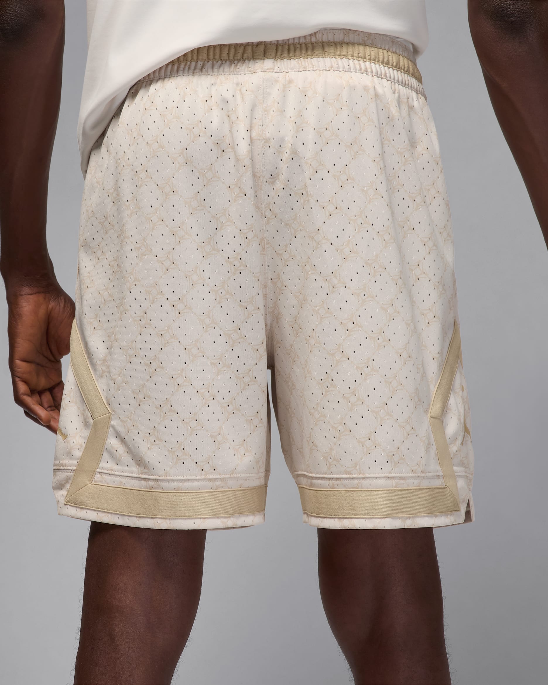 Jordan Sport Men's Dri-FIT Printed Diamond Shorts