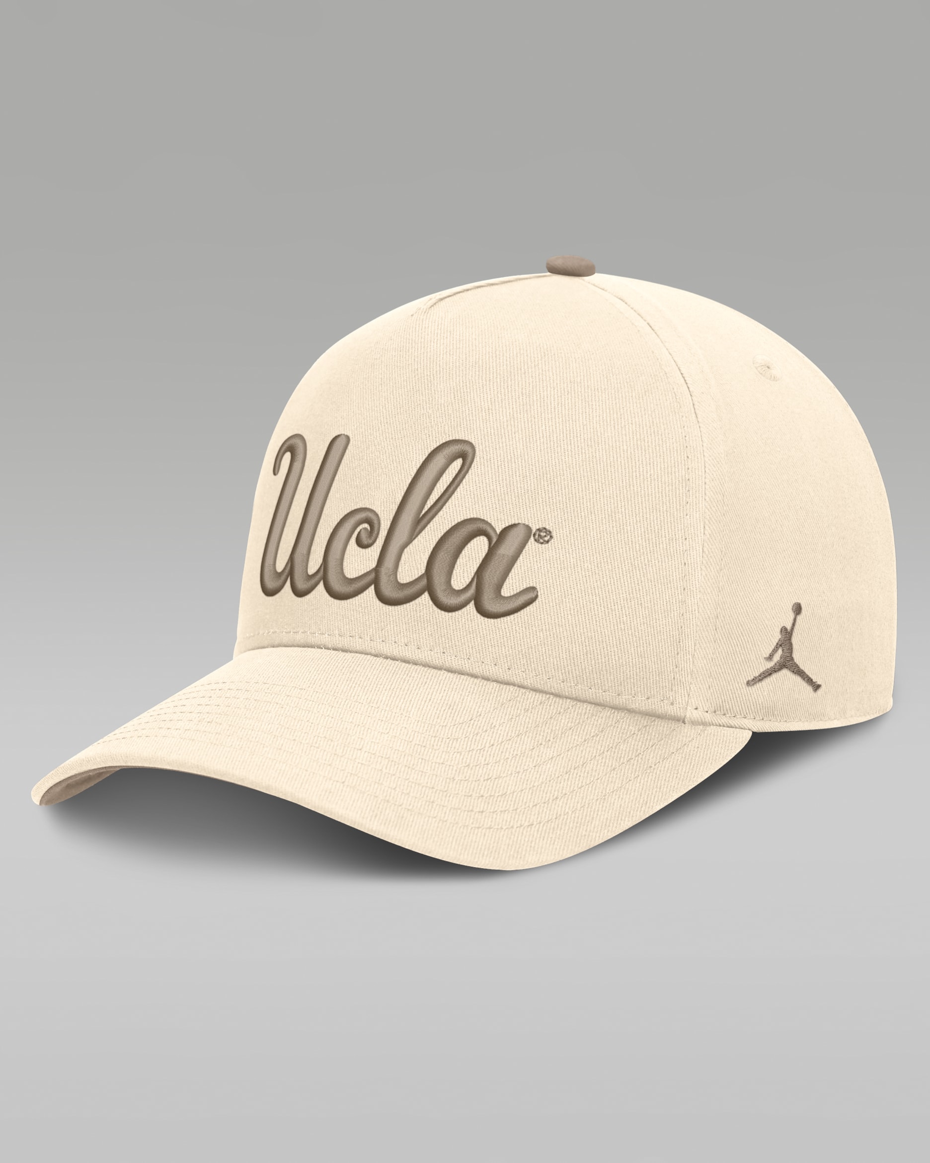 Gorra universitaria marca Jordan Dri-FIT con estructura A-Frame ajustable para hombre UCLA Natural Rise - Natural/Caqui