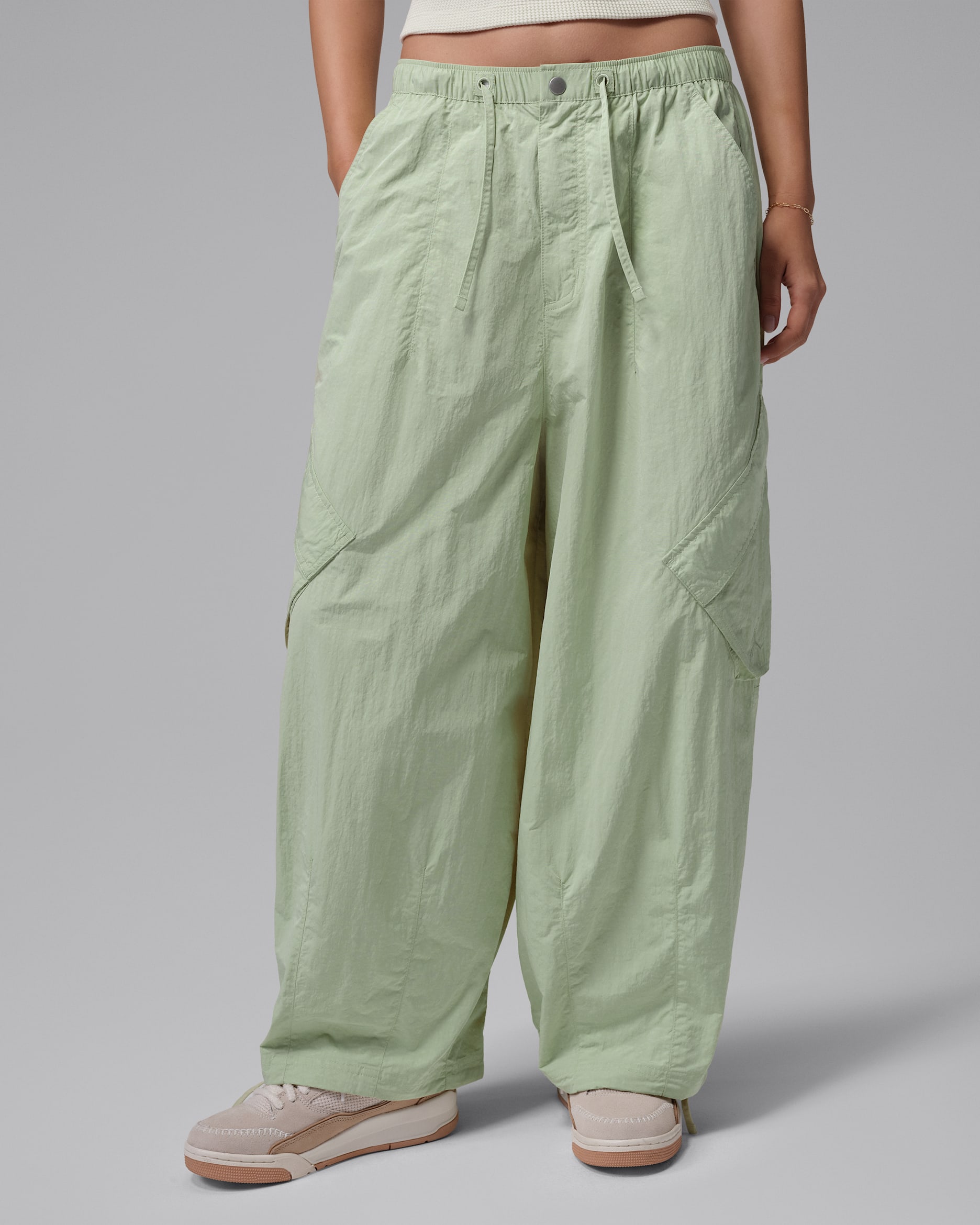 Jordan Flight Chicago Women's Parachute Pants - Olive Aura/Olive Aura