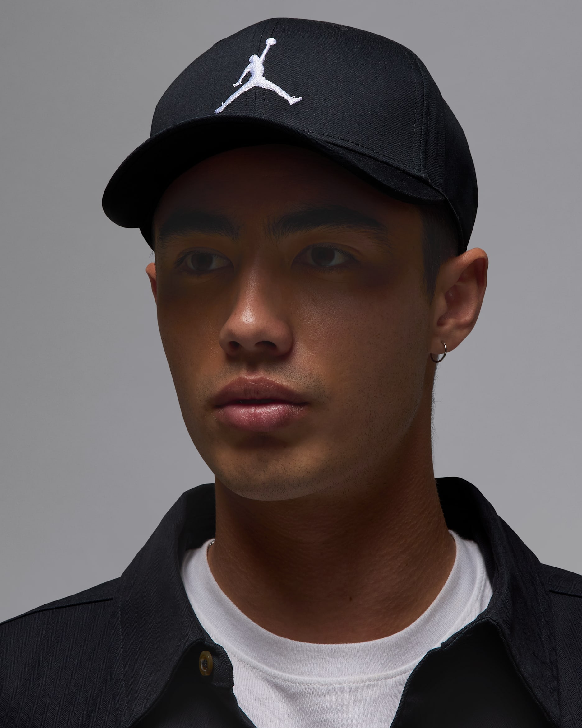 ジョーダン ライズ ストラクチャード カーブド ビル キャップ - ブラック/ホワイト