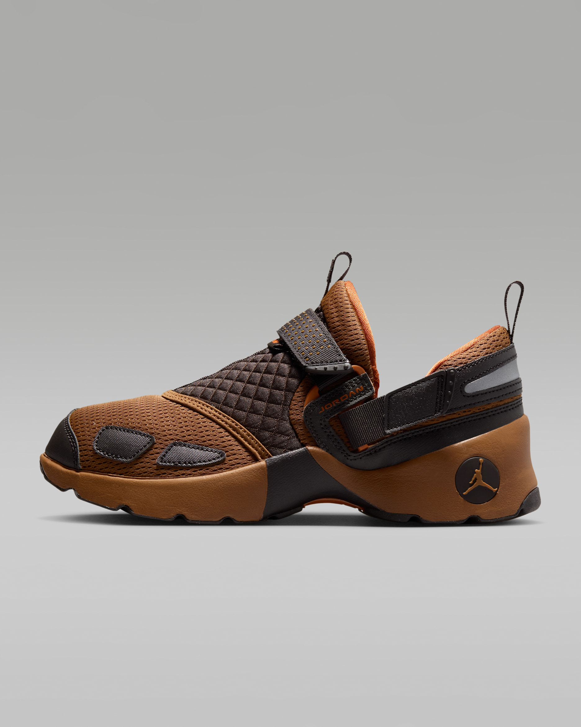 Jordan Trunner LX Women's Shoes - Light British Tan/Reflective Silver/White/Desert Orange