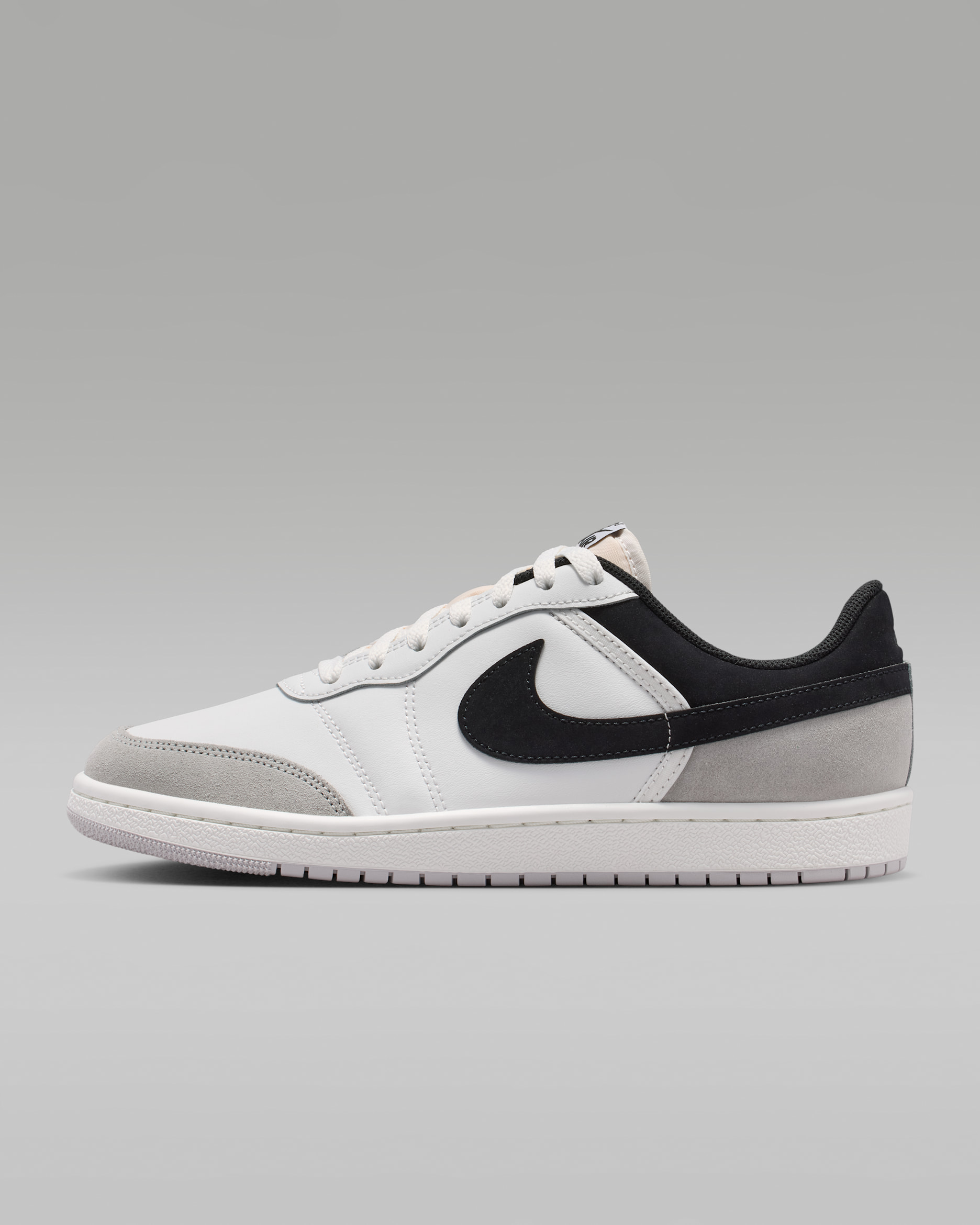 Air Jordan Skyline Low LE Men's Shoes - Summit White/Light Smoke Grey/Sail/Black