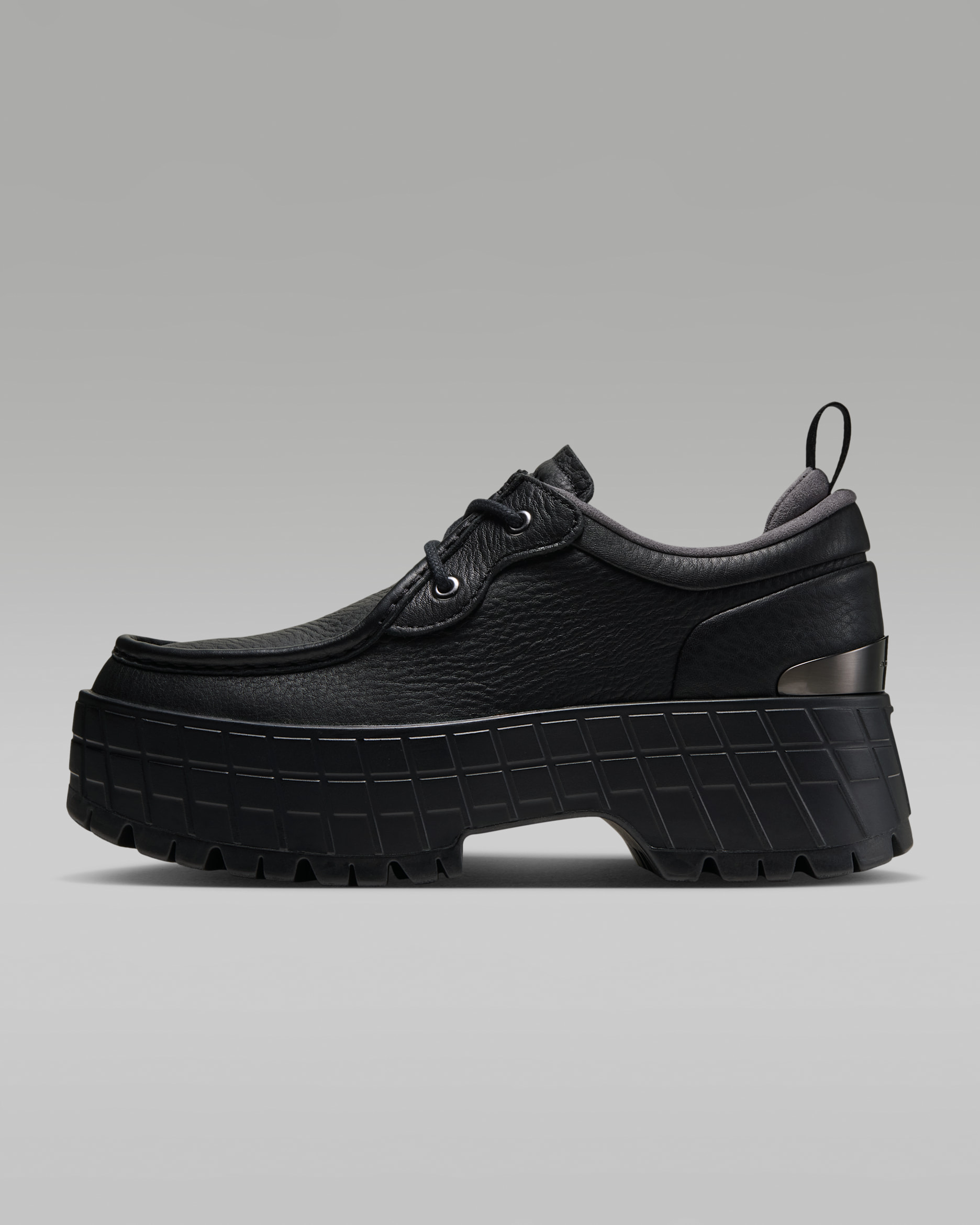 Air Jordan 1 Brooklyn Low Women's Shoes - Black/Metallic Silver