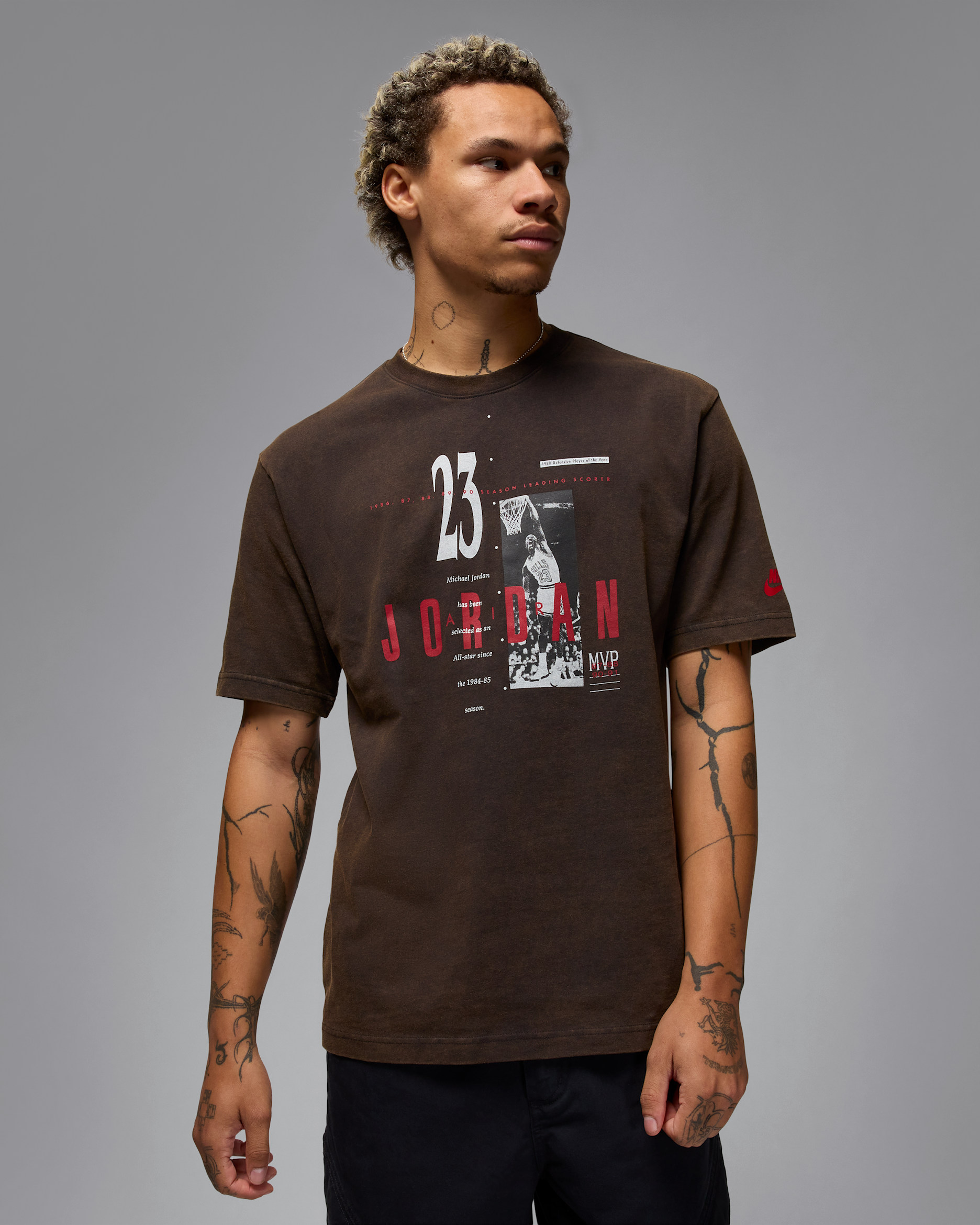 เสื้อยืดผู้ชาย Jordan Reissue - ดำ/Gym Red/ขาว