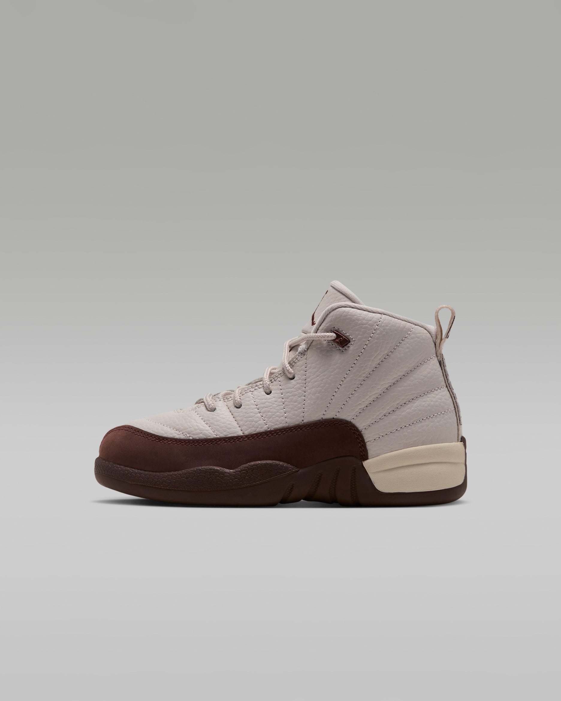 Chaussure Jordan 12 Retro "Fireside" pour enfant - Light Orewood Brown/Cacao Wow/Team Red/Cacao Wow