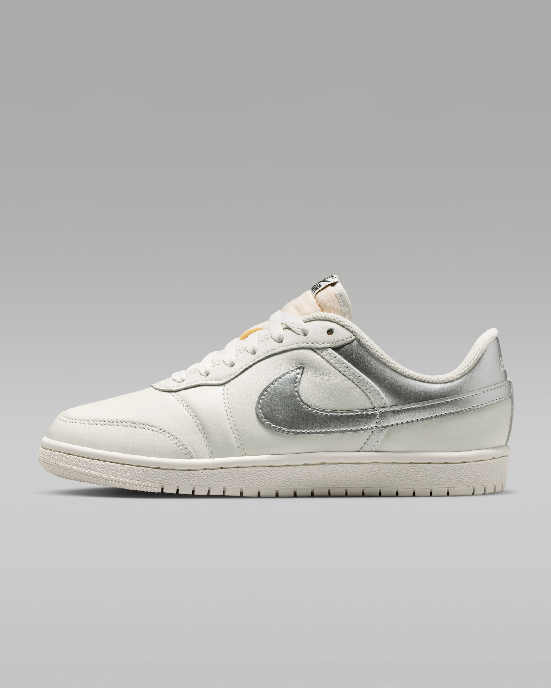 Air Jordan Skyline Low damesschoenen - Swan/Zwart/Metallic Silver