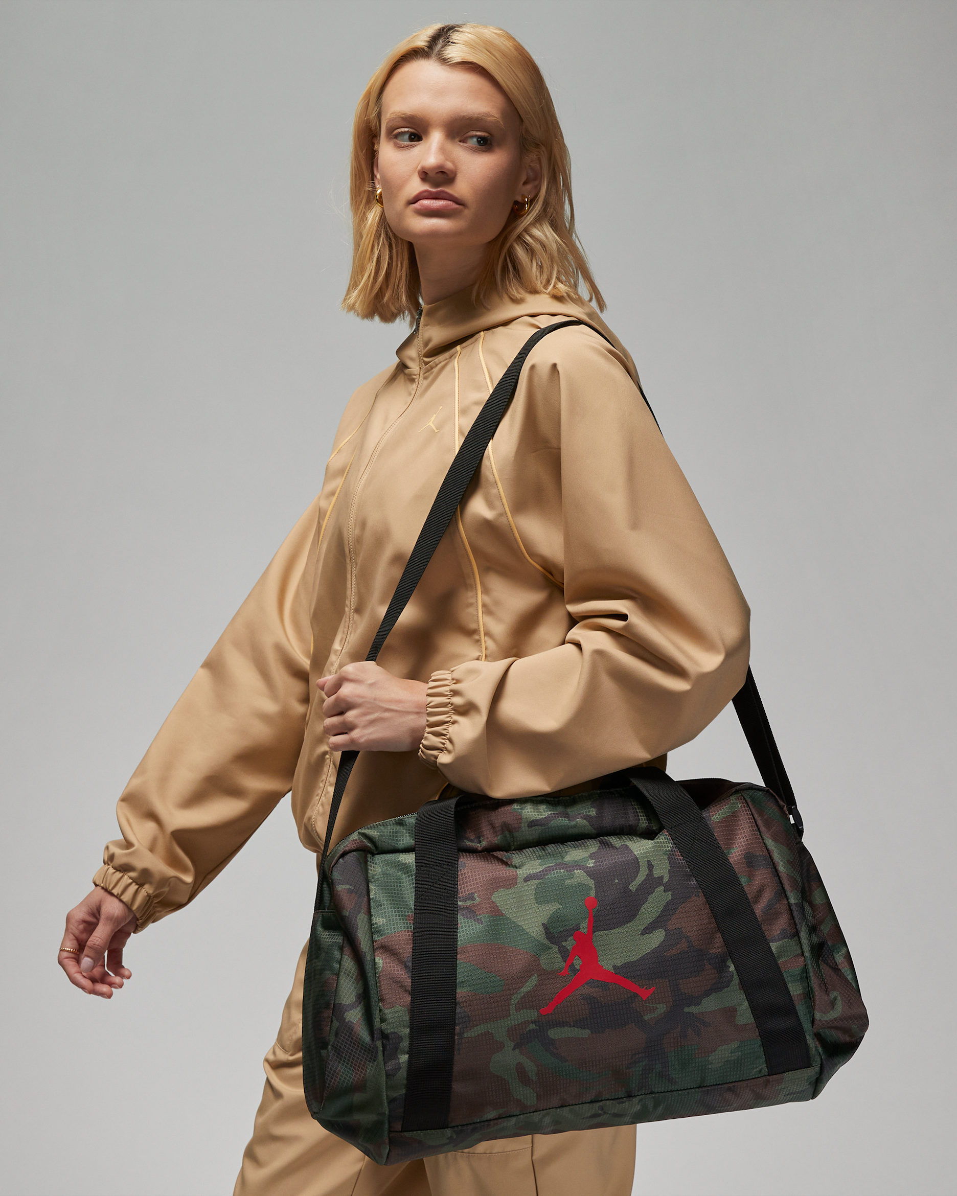 Jordan Essentials Duffle Duffle Bag (15L) - Camo Green