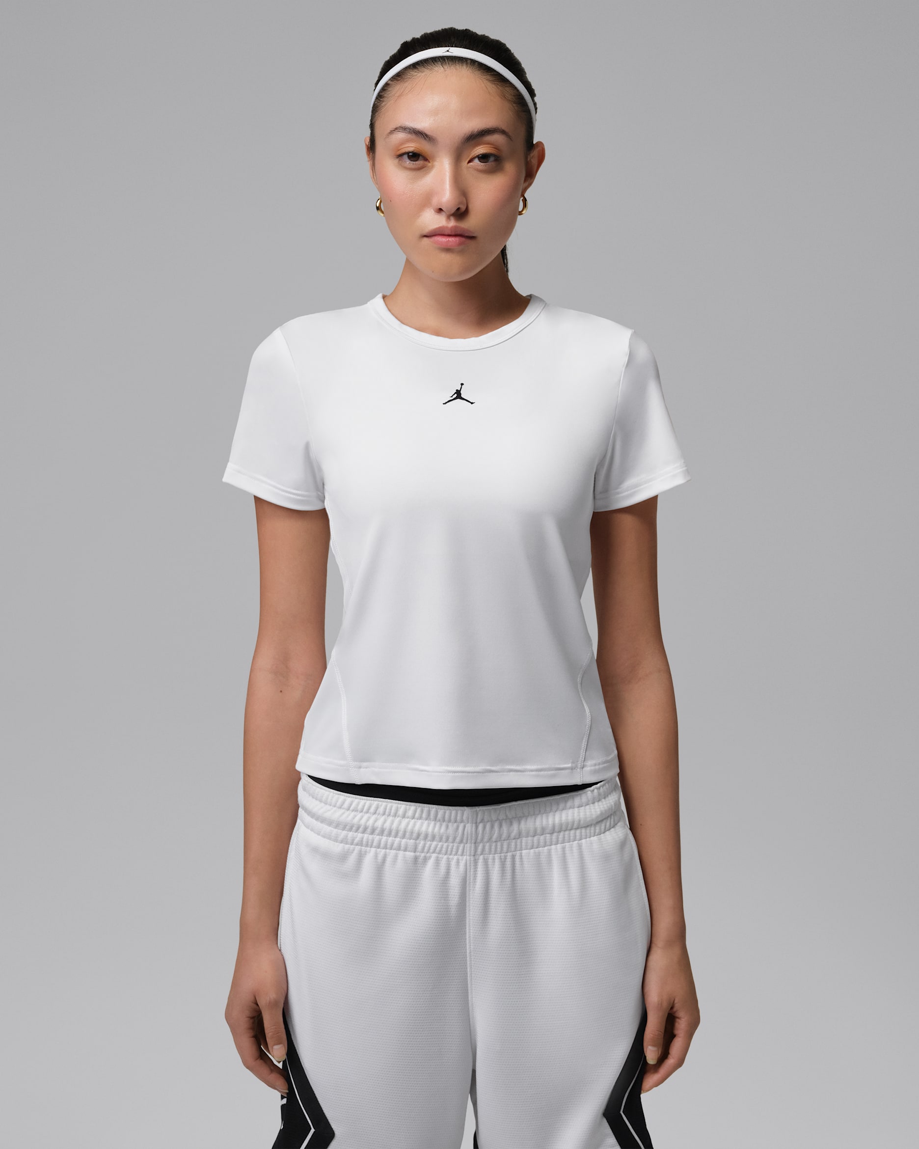 조던 스포츠 에센셜 여성 드라이 핏 반팔 탑 - 화이트/블랙