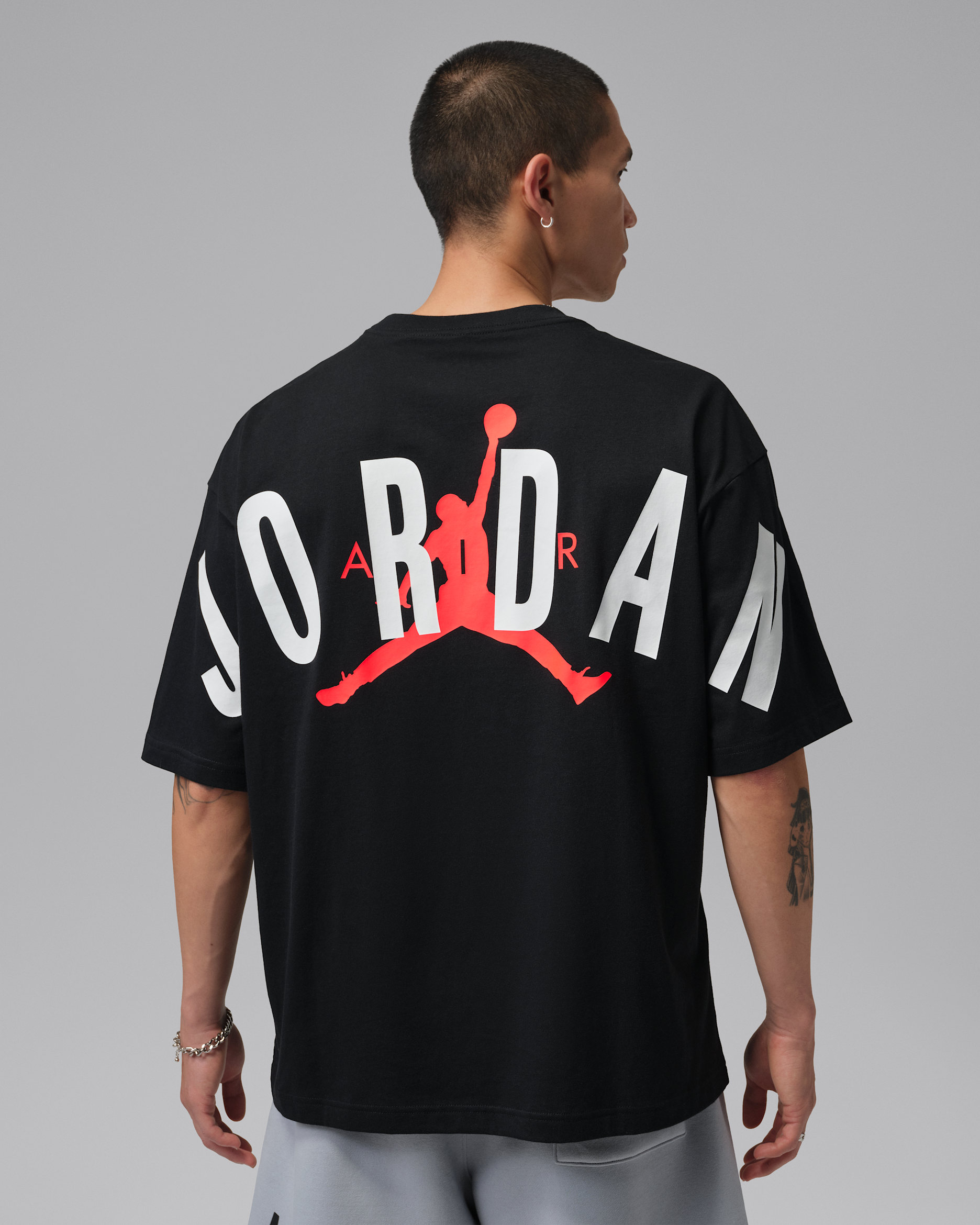Jordan Men's Oversized T-Shirt - Black/Infrared 23