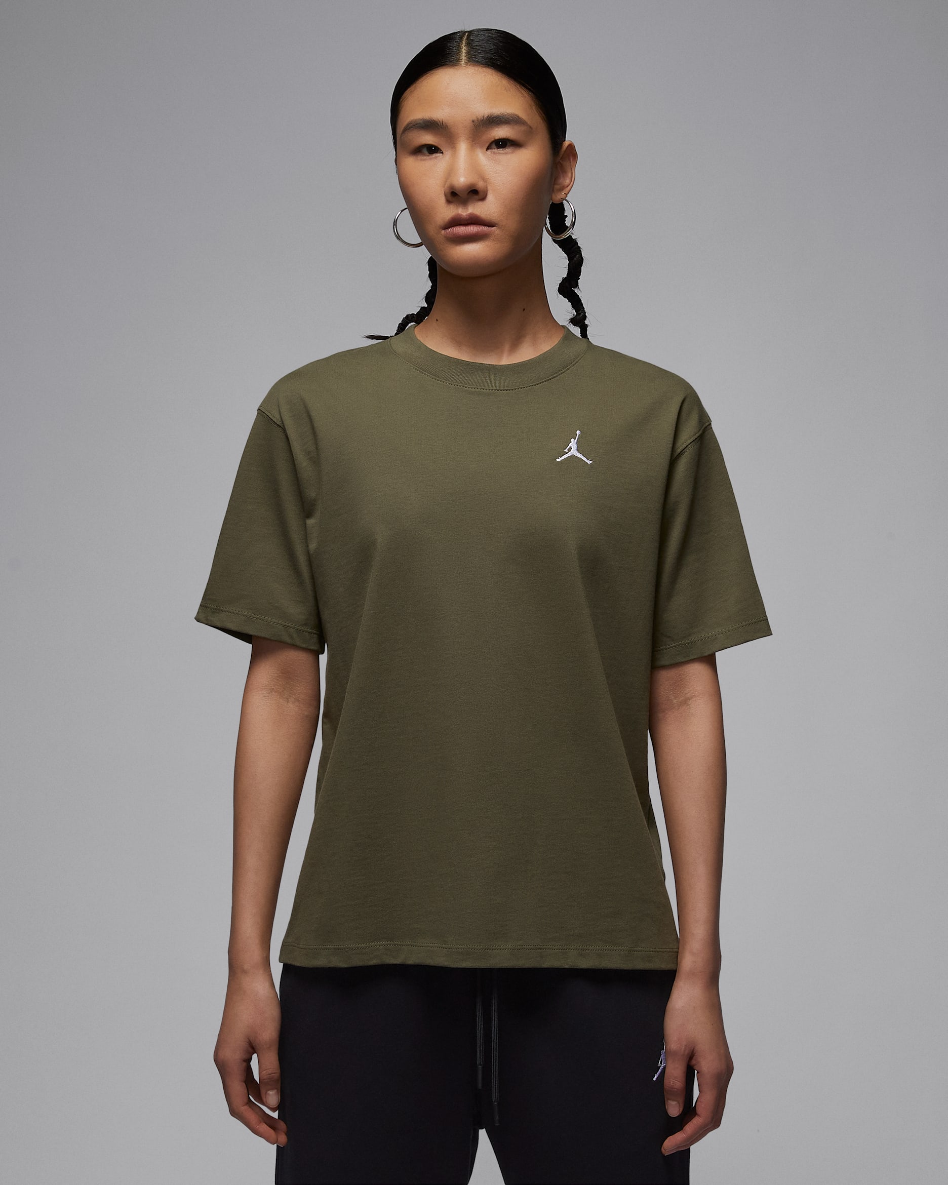 Jordan Essentials 女款上衣 - Medium Olive/白色