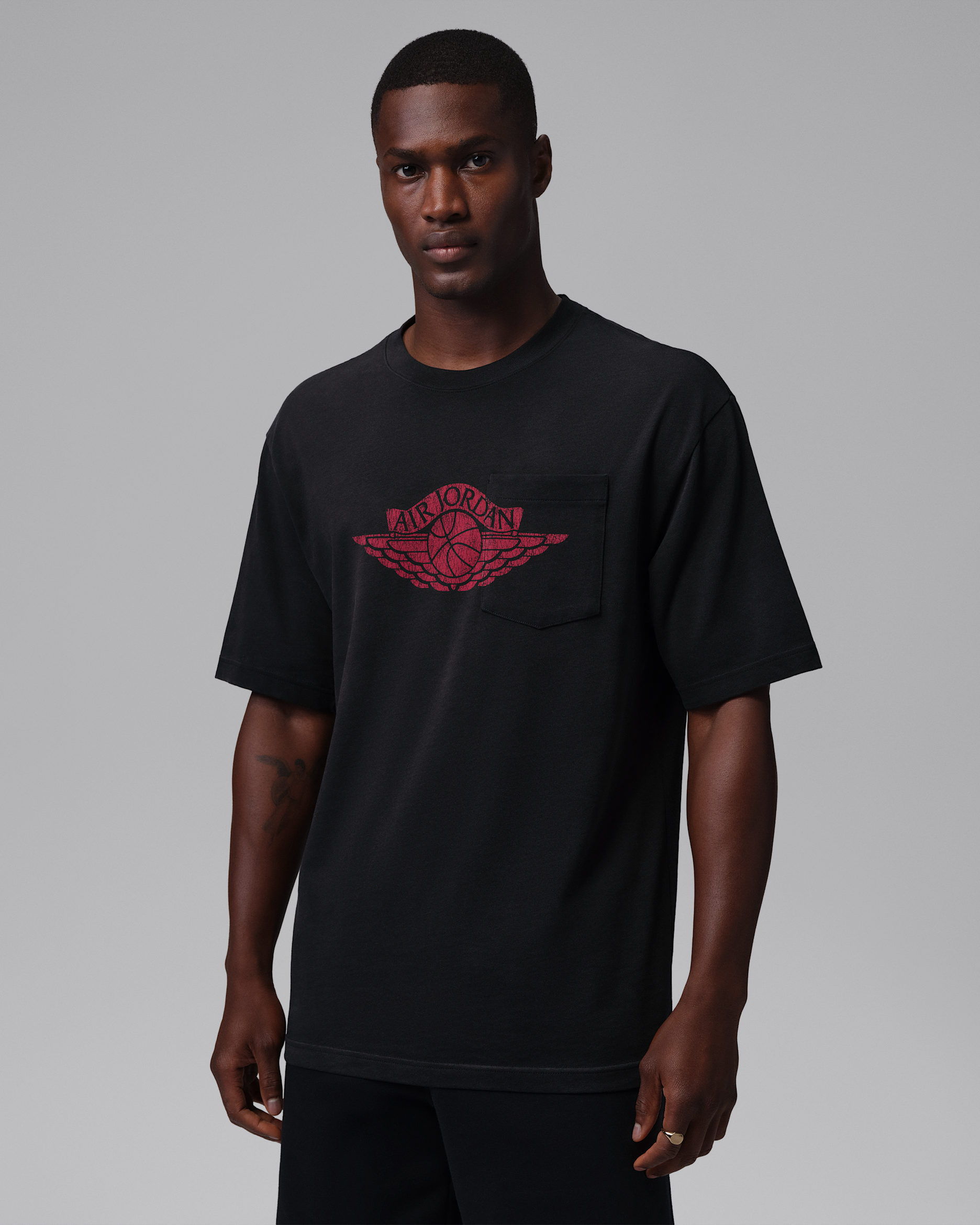 Jordan Flight Essentials Men's Pocket T-Shirt - Black/University Red