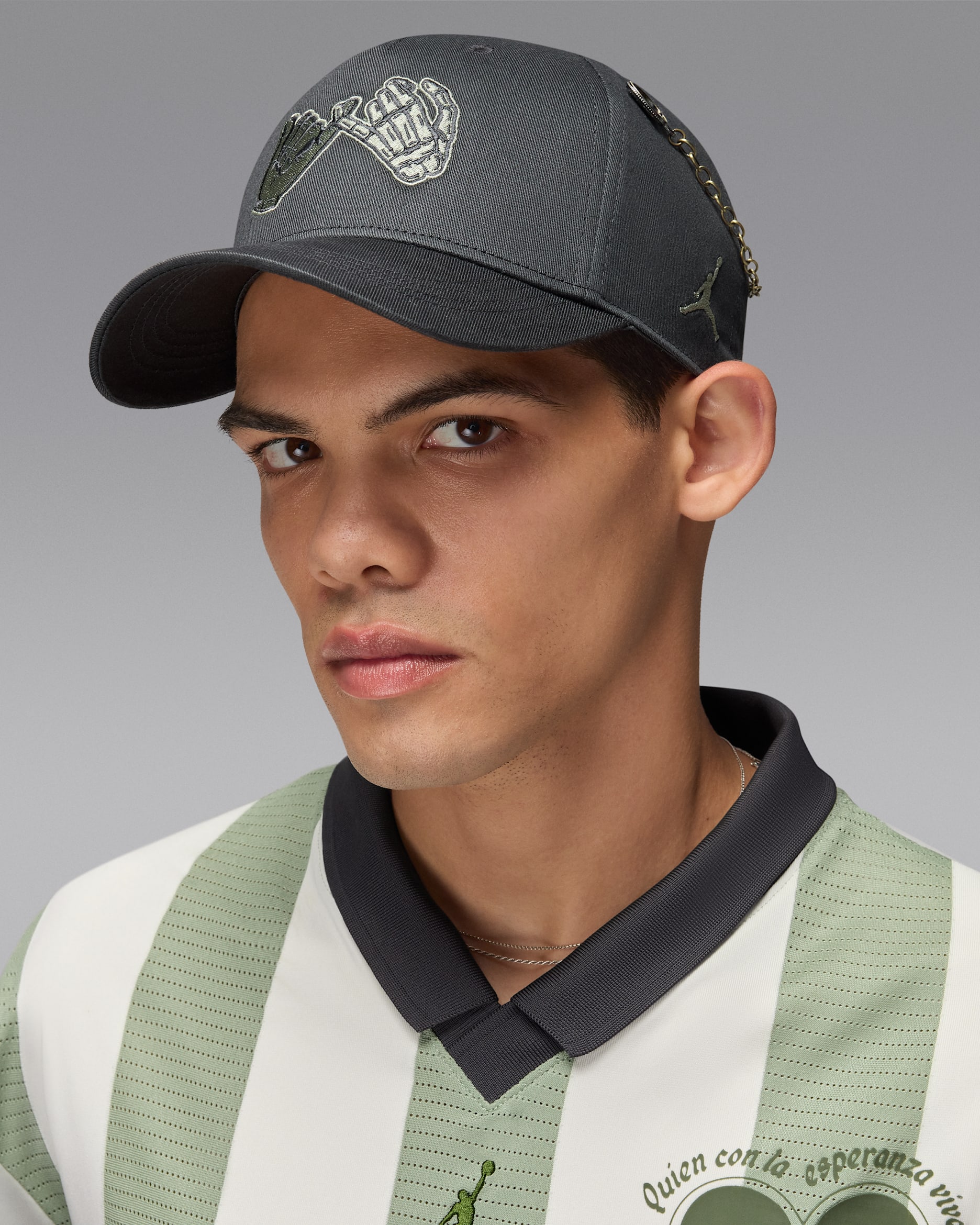 Gorra con estructura Jordan Rise - Gris humo oscuro/Horizonte jade