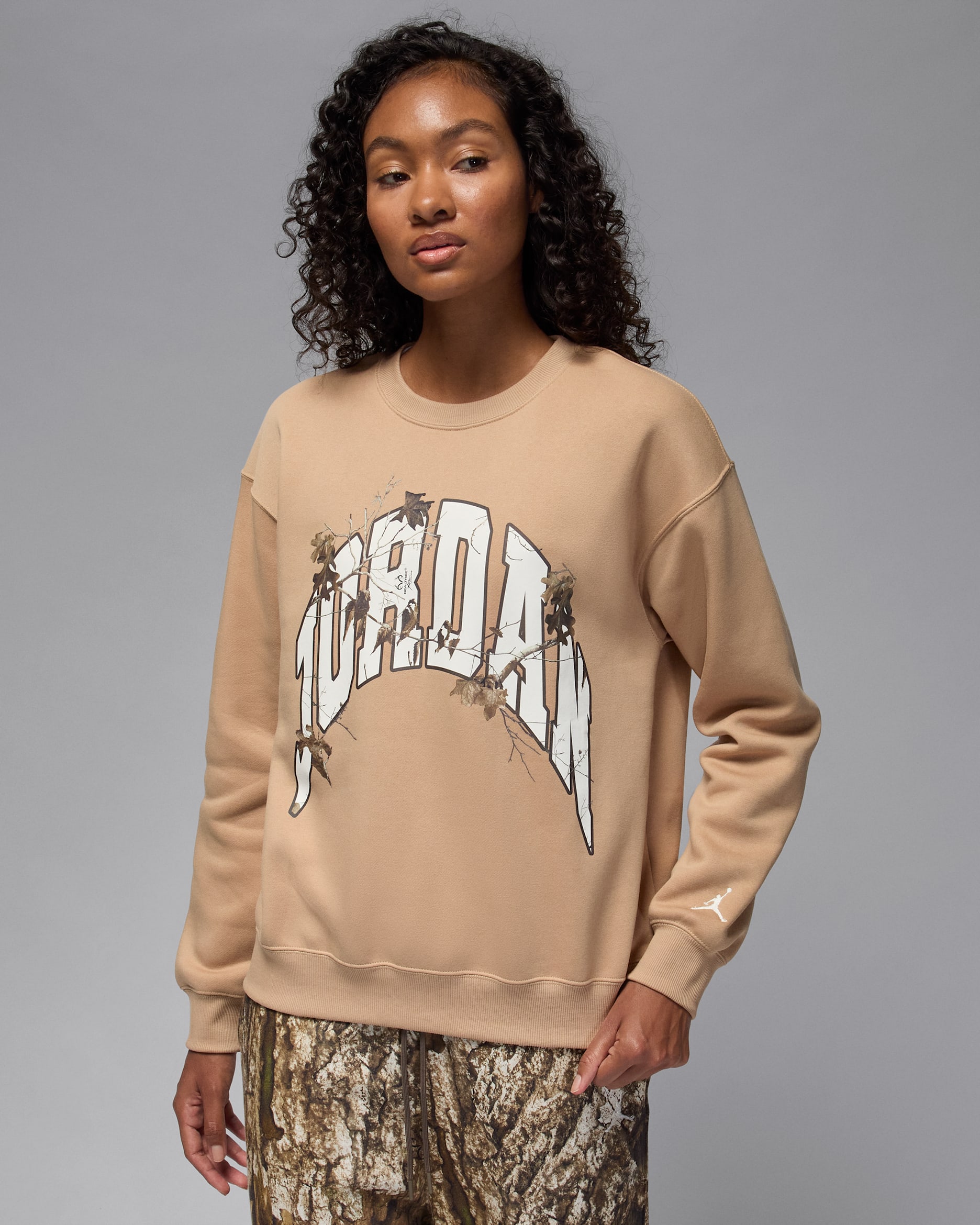 Jordan Brooklyn Fleece Women's Realtree Crew-Neck Sweatshirt - Hemp/Sail