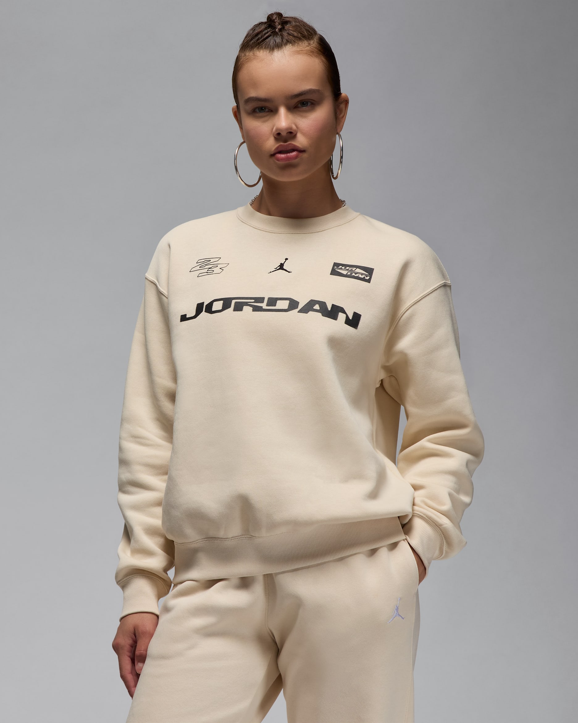 เสื้อวอร์มคอกลมผู้หญิง Jordan Brooklyn Fleece - Legend Light Brown/ดำ