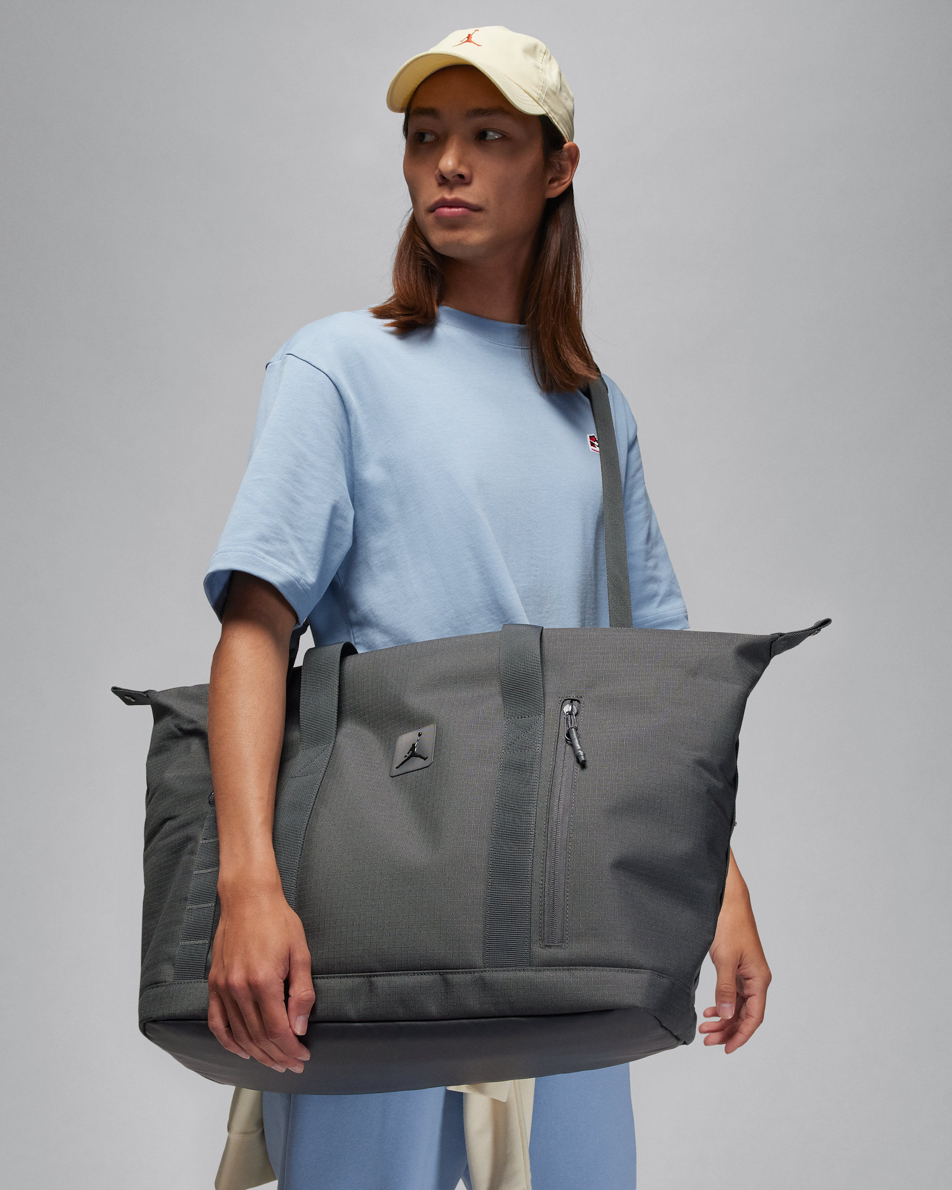 Jordan Duffle Bag (40L) - Dark Smoke Grey