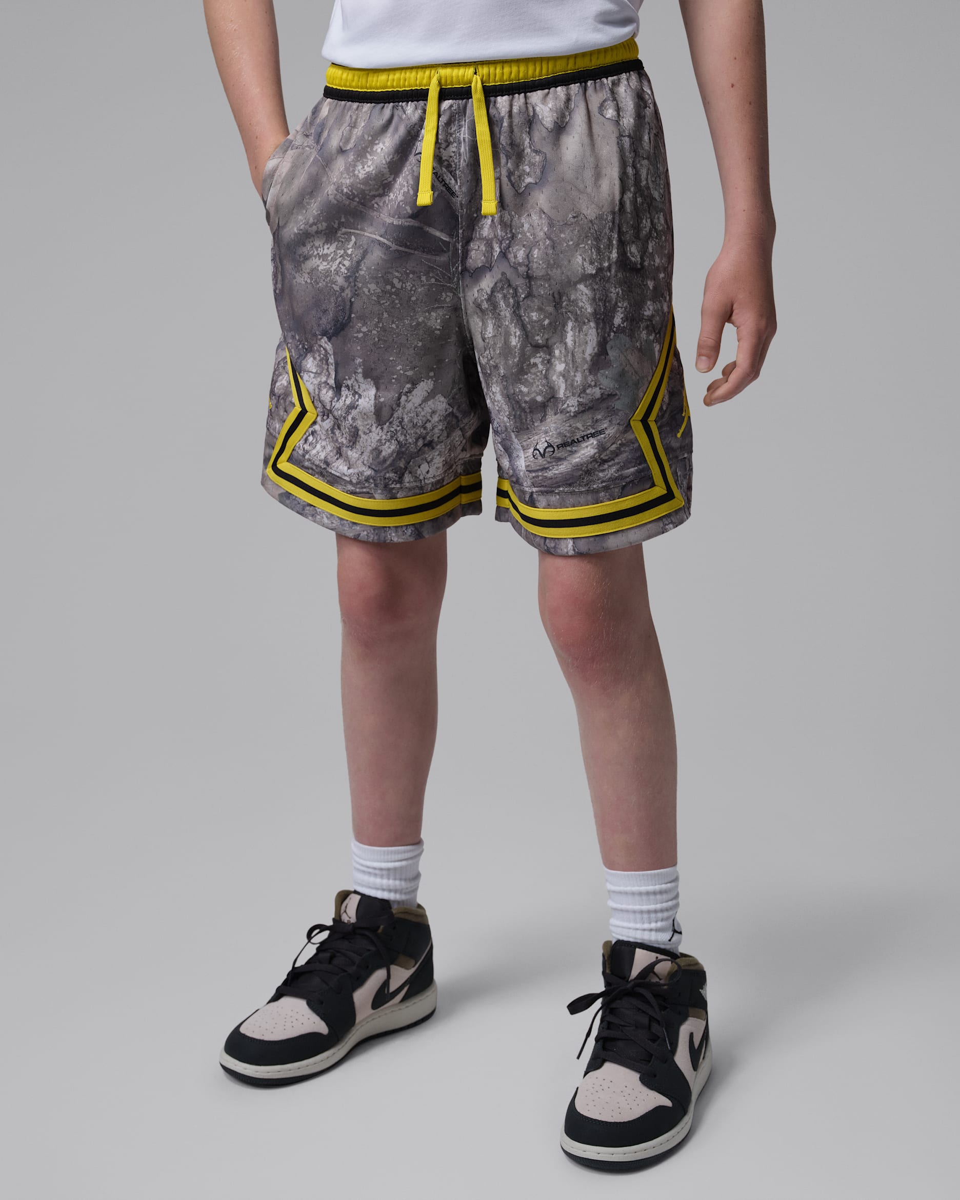 Shorts Dri-FIT con diseño de diamante MVP Realtree para niños talla grande Jordan - Cisne