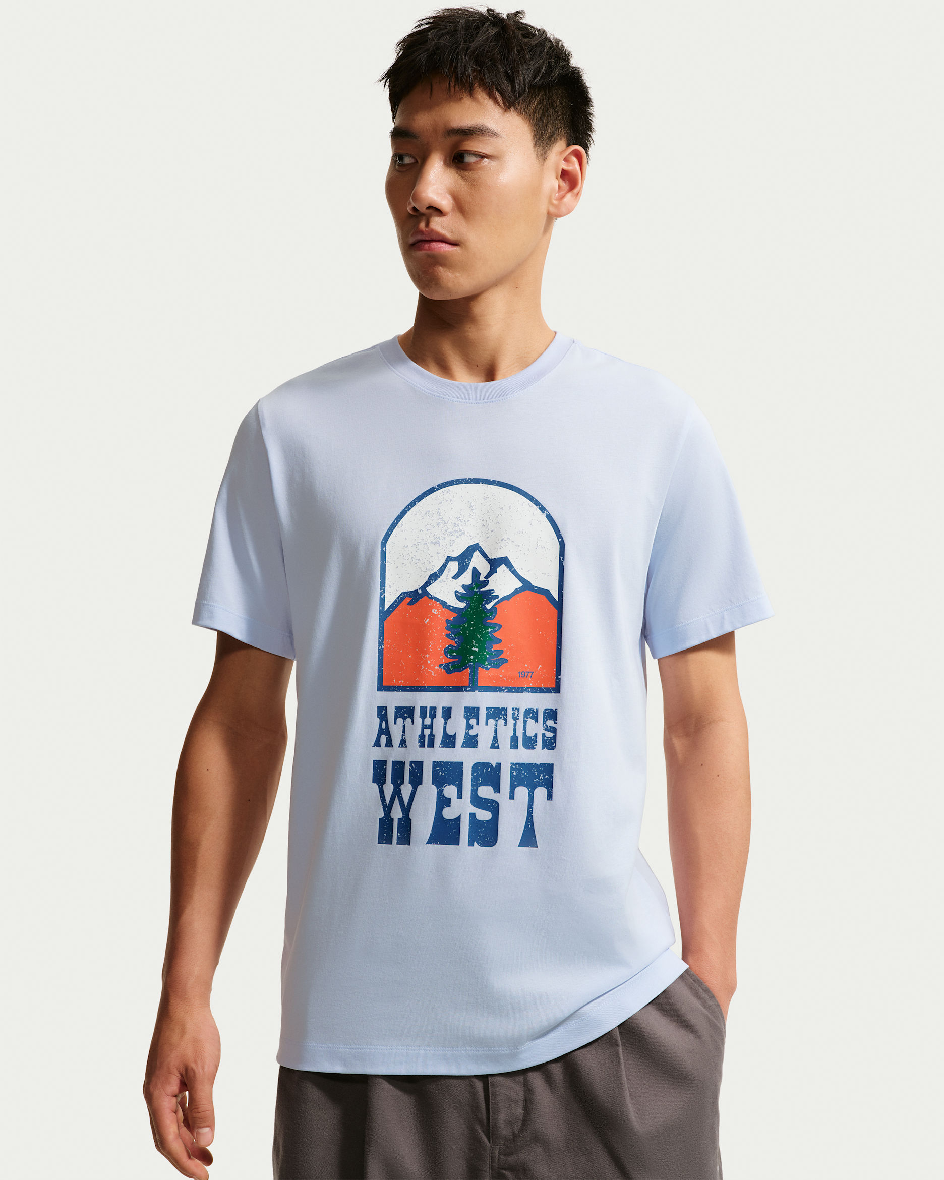 Nike Sportswear Men's T-Shirt - Hydrogen Blue