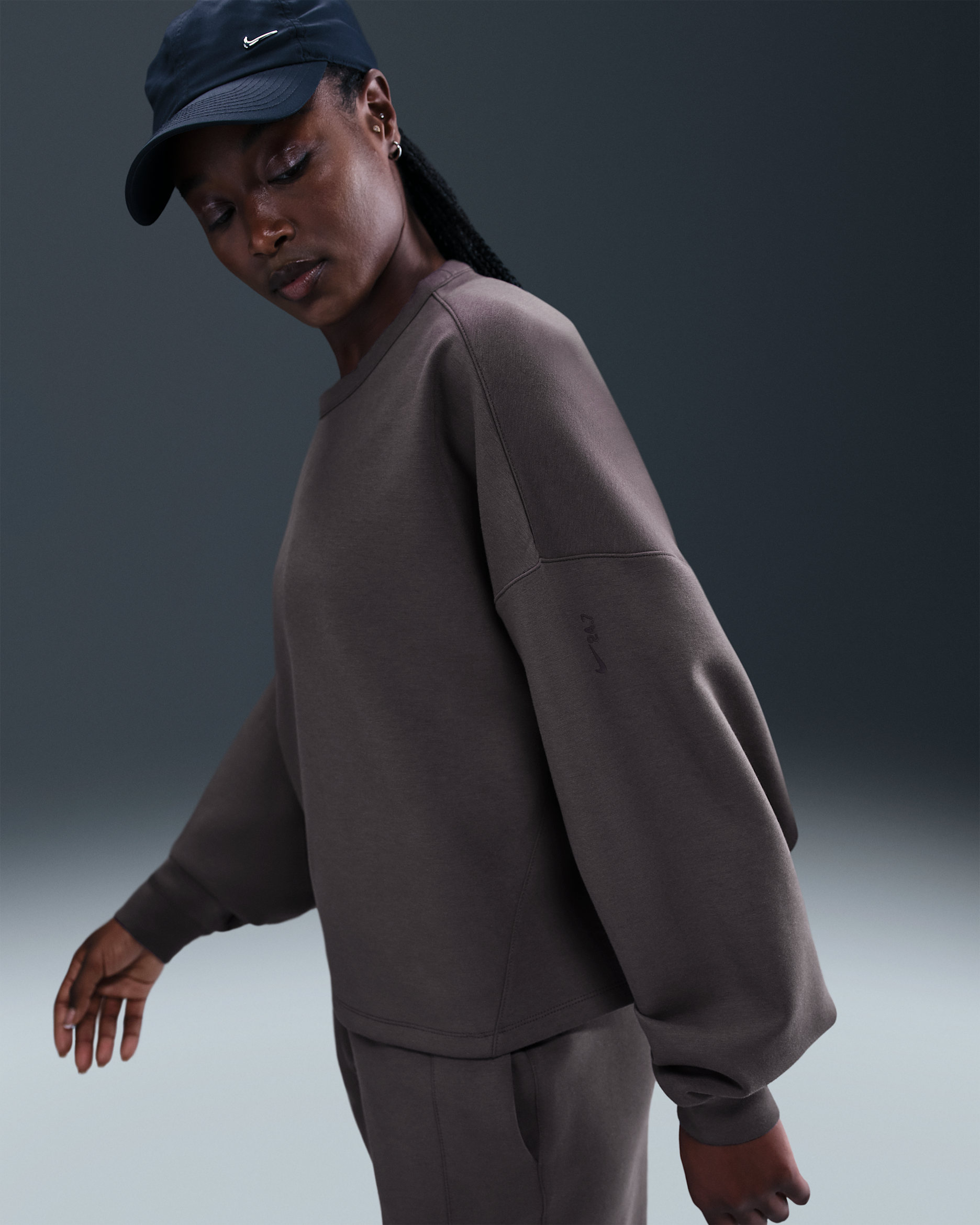 Nike 24.7 ImpossiblySoft Women's Dri-FIT Oversized Crew-Neck Top - Thunder Grey/Dark Shadow