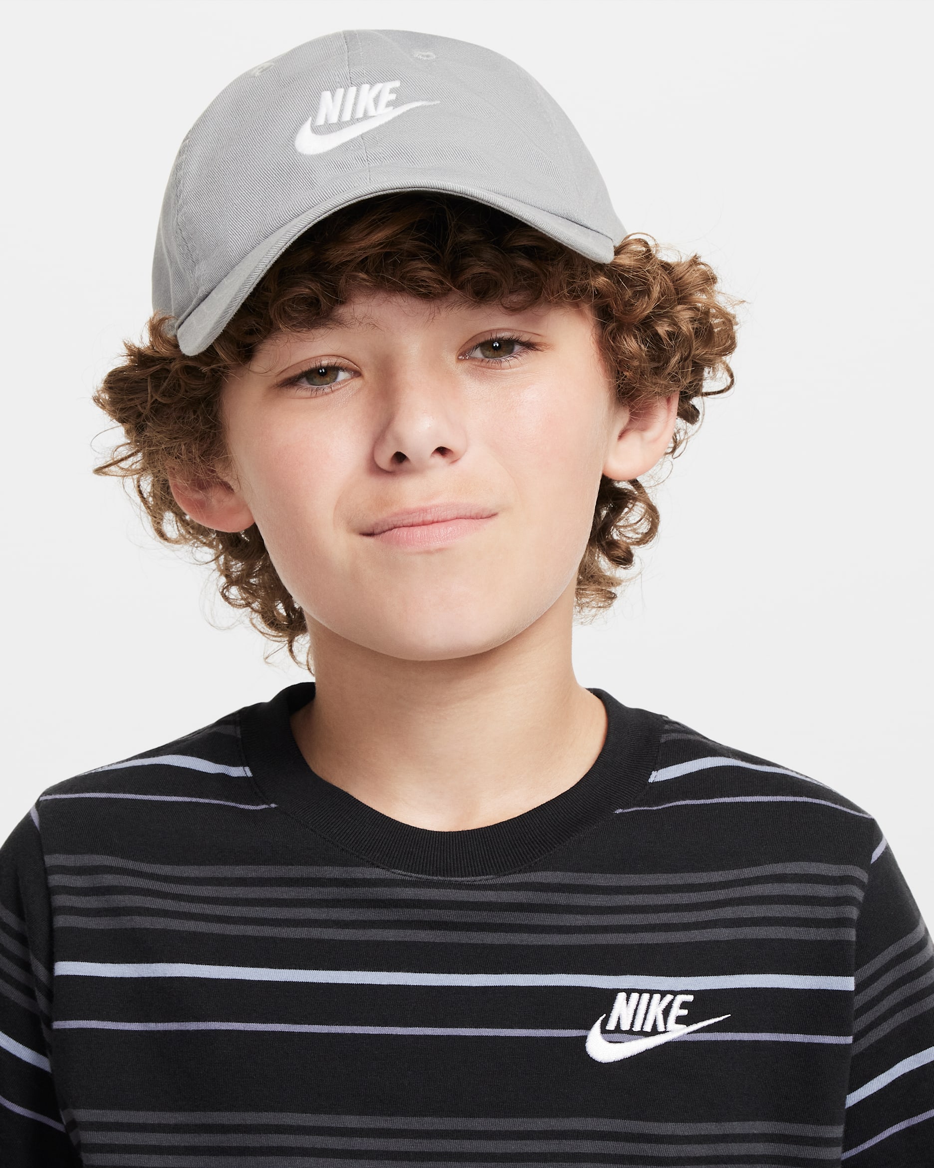 Nike Club Kids' Unstructured Futura Wash Cap - Particle Grey/White