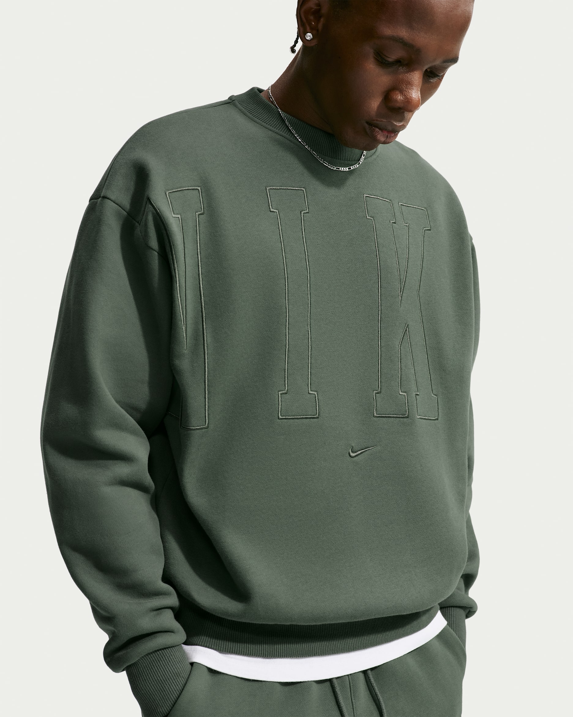 Nike Solo Fleece Men's Loose Crew-Neck Sweatshirt - Camo Green/Newsprint