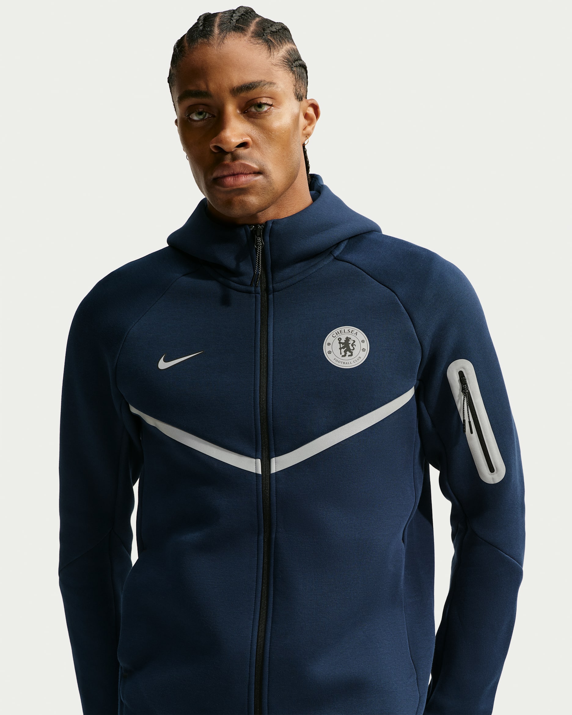 Chelsea FC Tech Nike Fleece Windrunner-fodboldjakke med reflekterende detaljer til mænd - Blue Eclipse