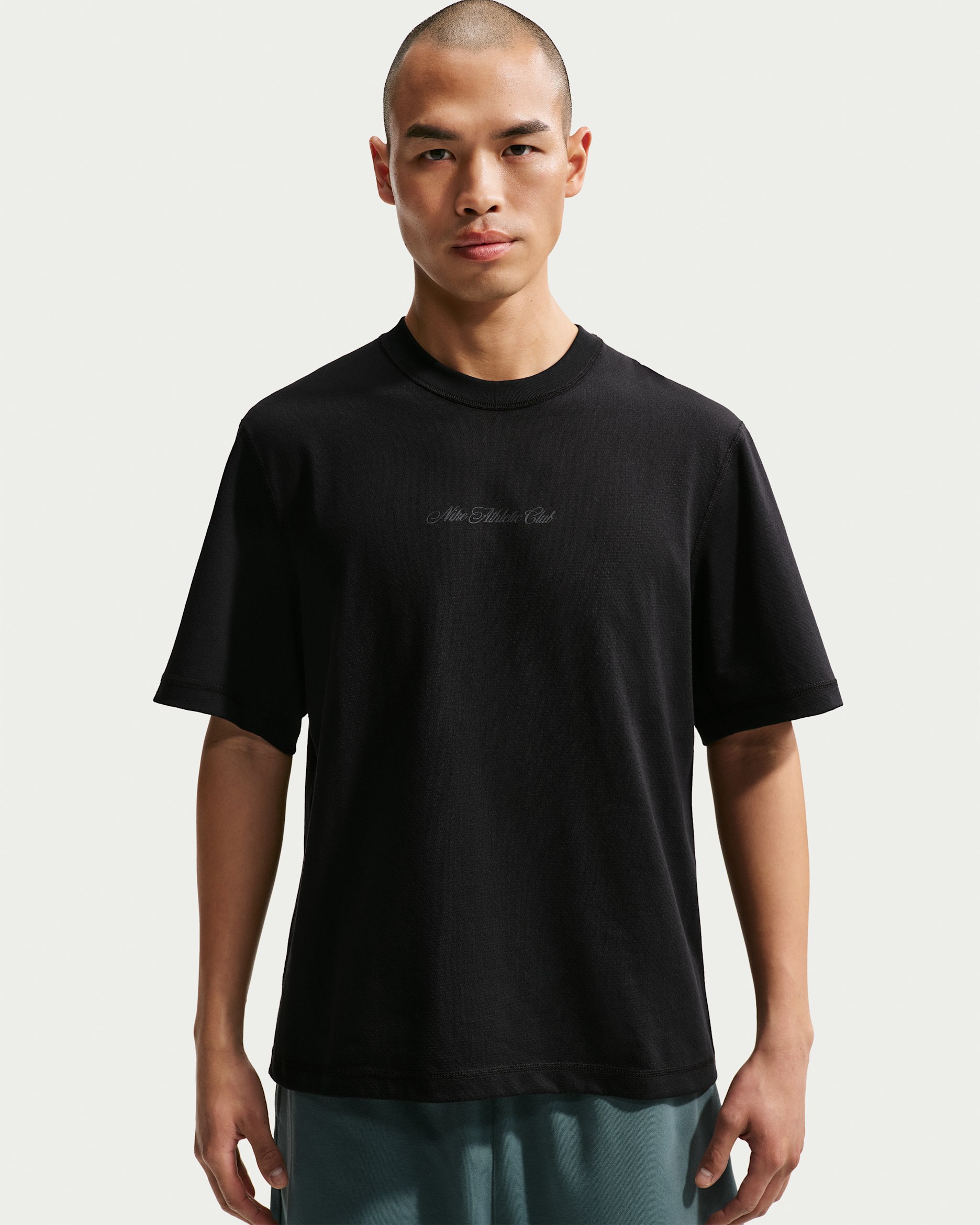 Nike Primary Men's N.A.C. Training T-Shirt - Black/Dark Smoke Grey